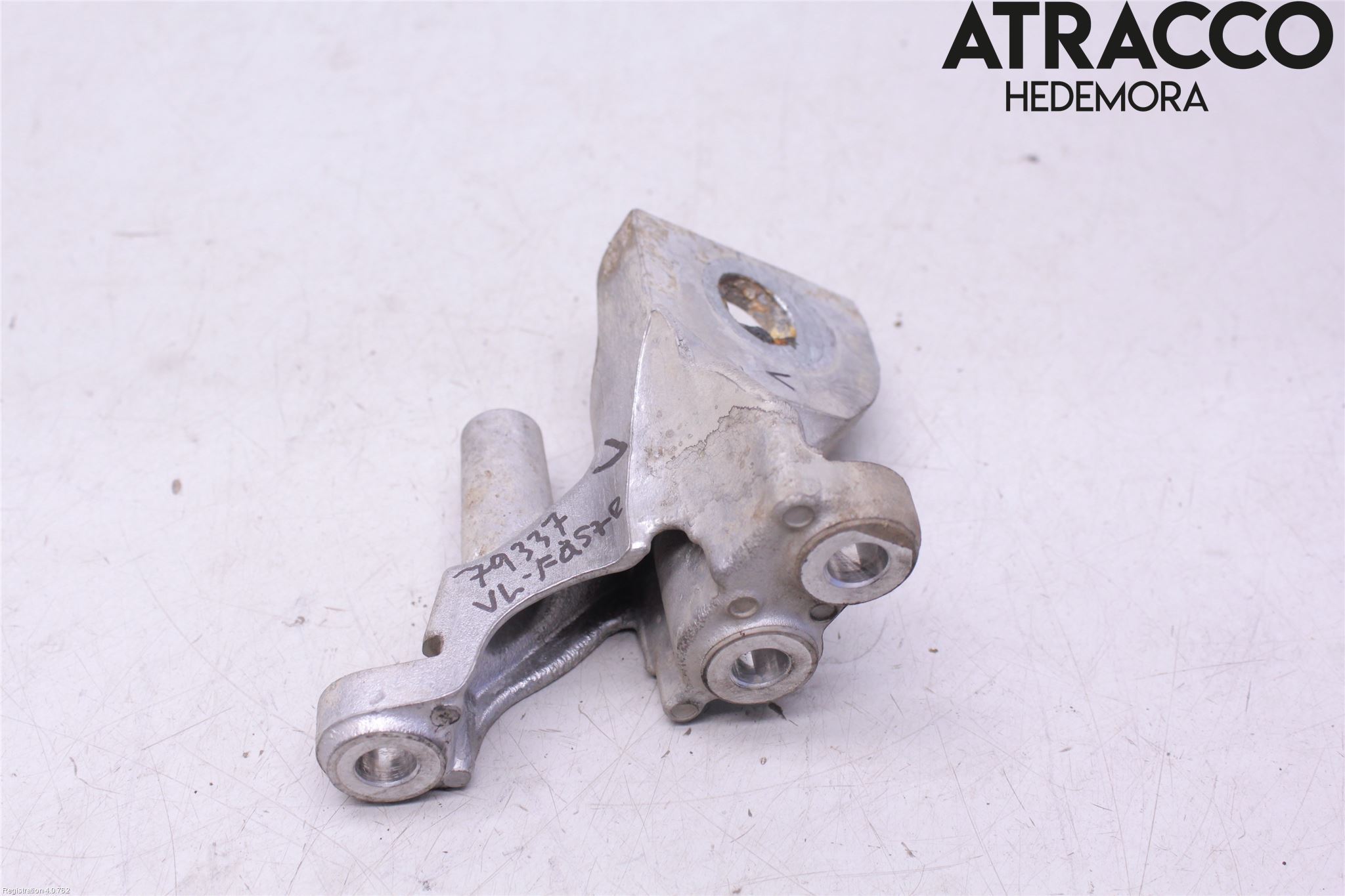 Audi A8/S8 4E  02-09 Växellådsfäste