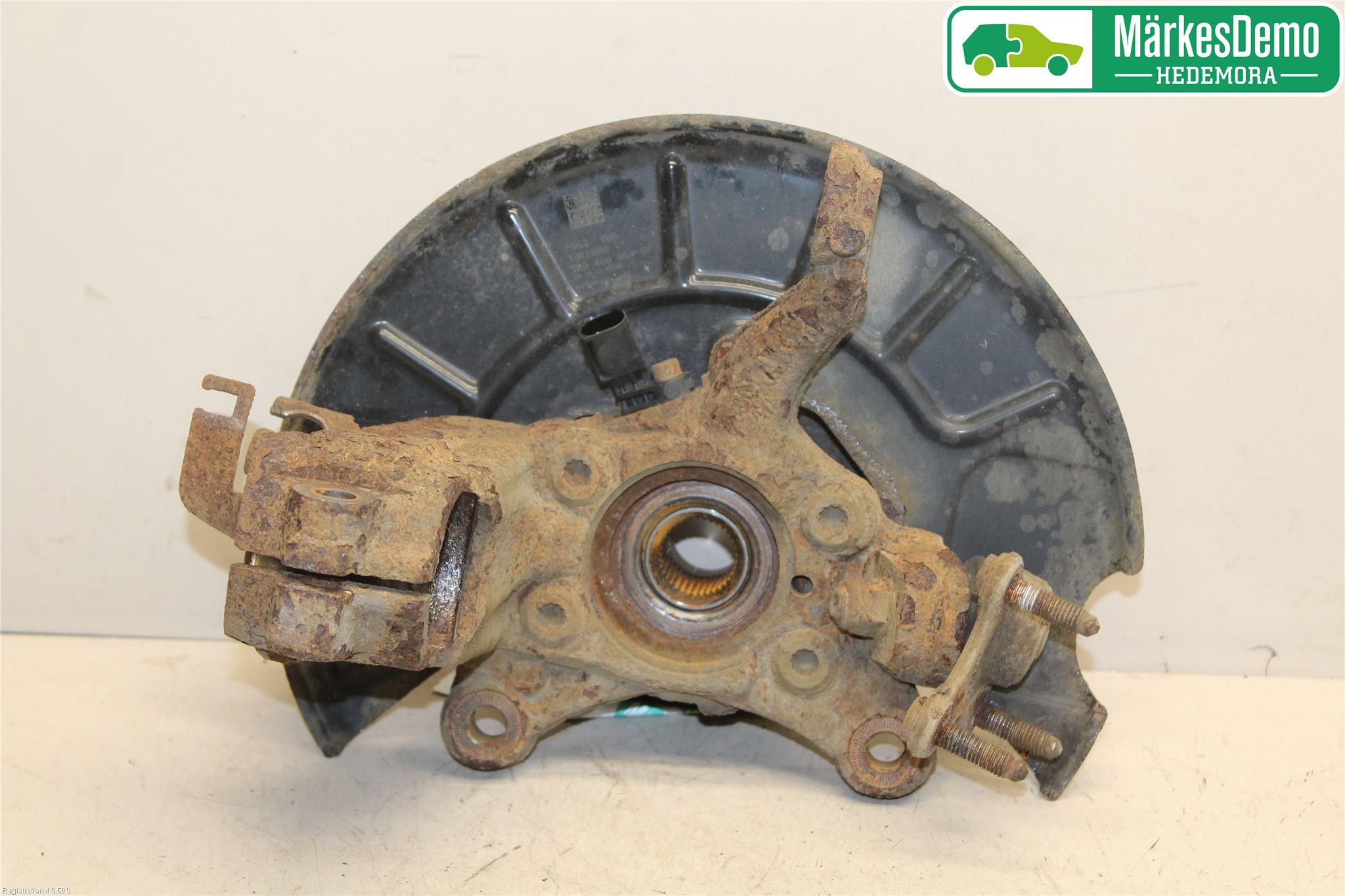 Volkswagen VW CADDY 11-15 Styrspindel Lagerhus Hö