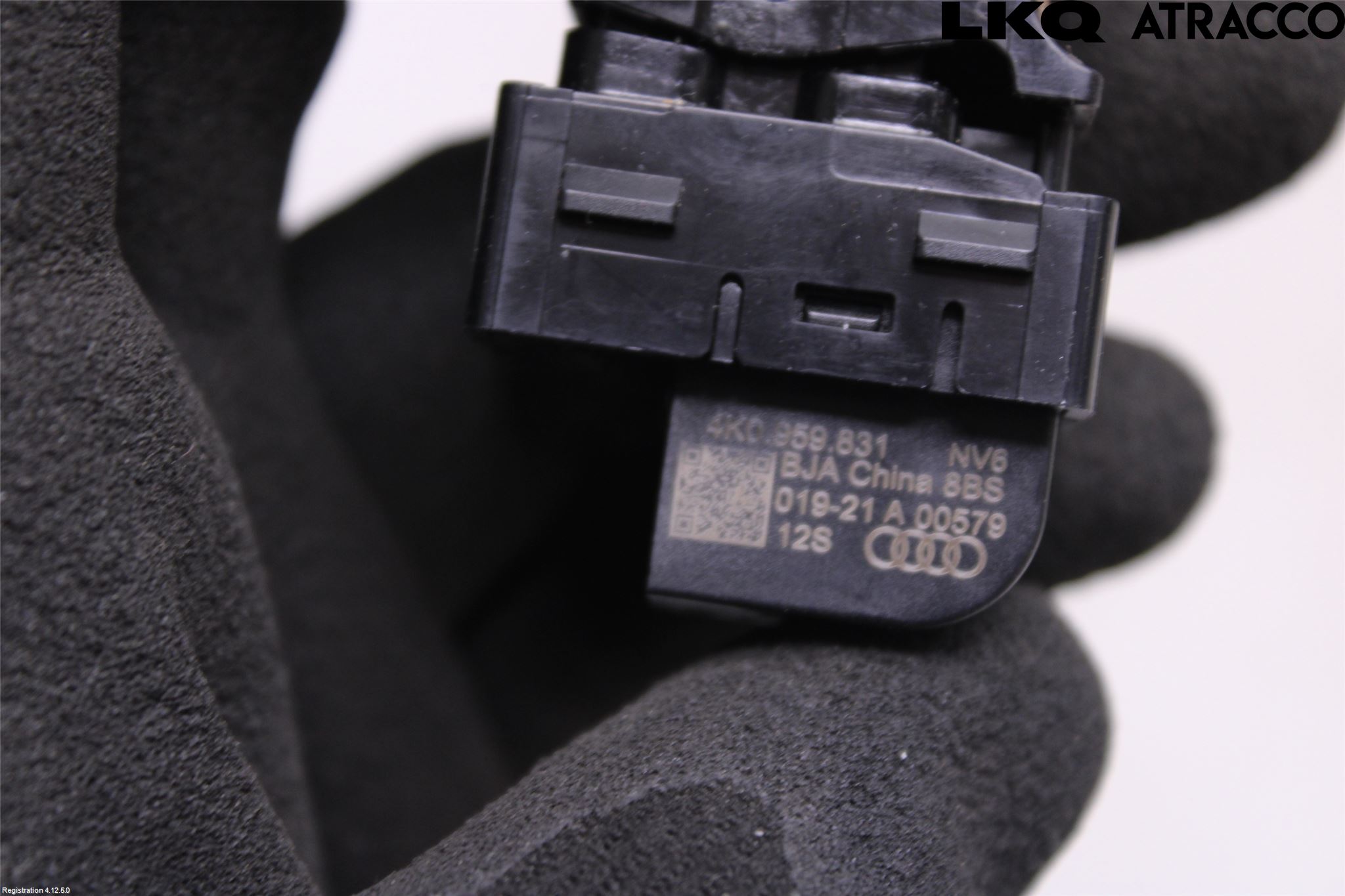 Audi A6 F2/C8 19- Strömställare Baklucka