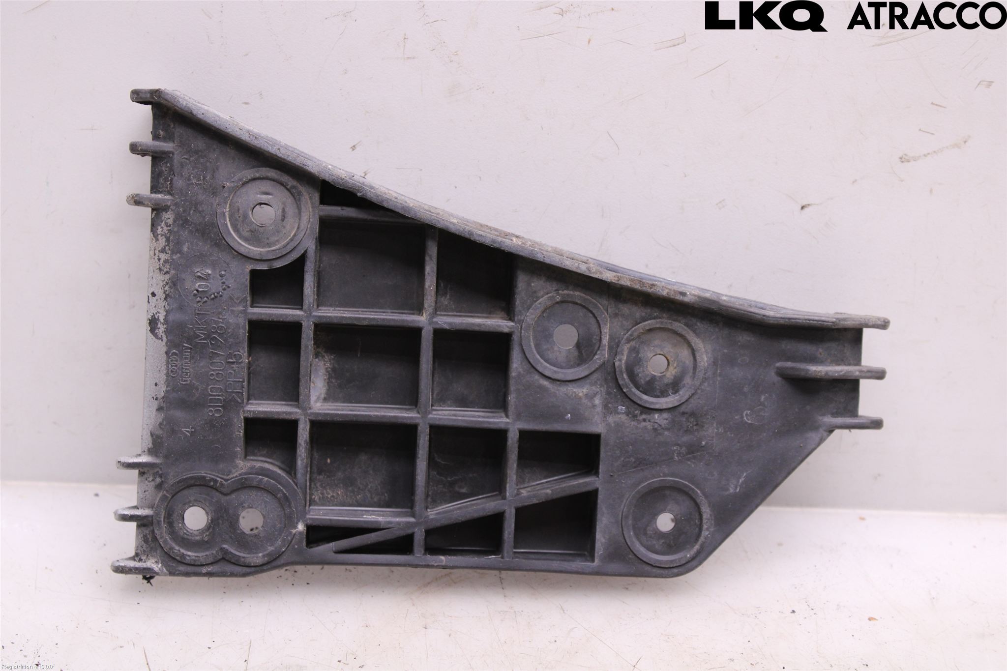 Audi A4/S4 94-99 Stötfångarfäste Fram Hö