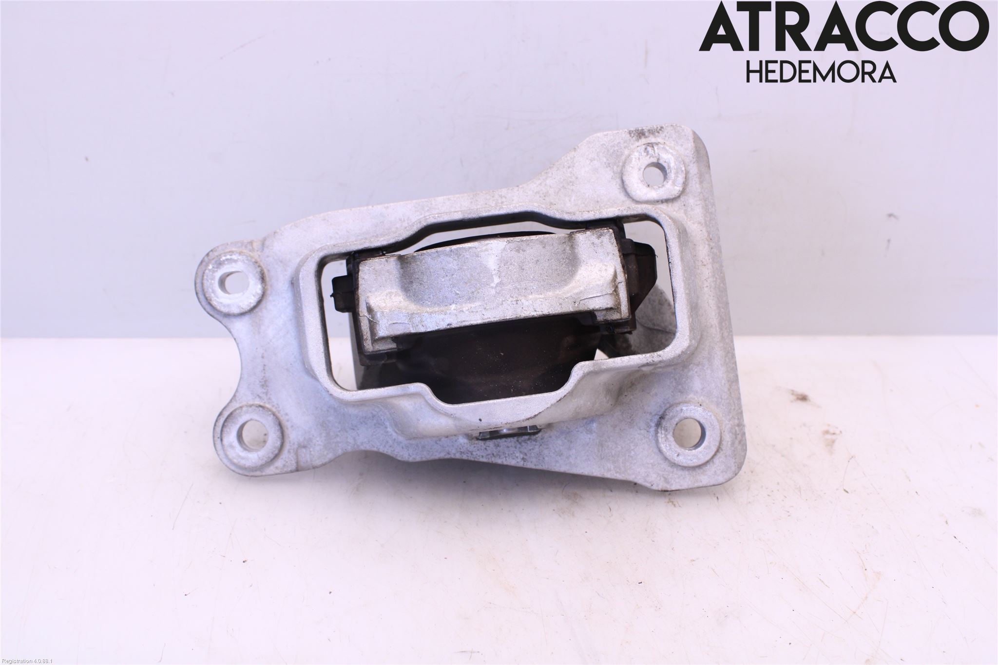 Volvo V90 17->> Växellådsfäste