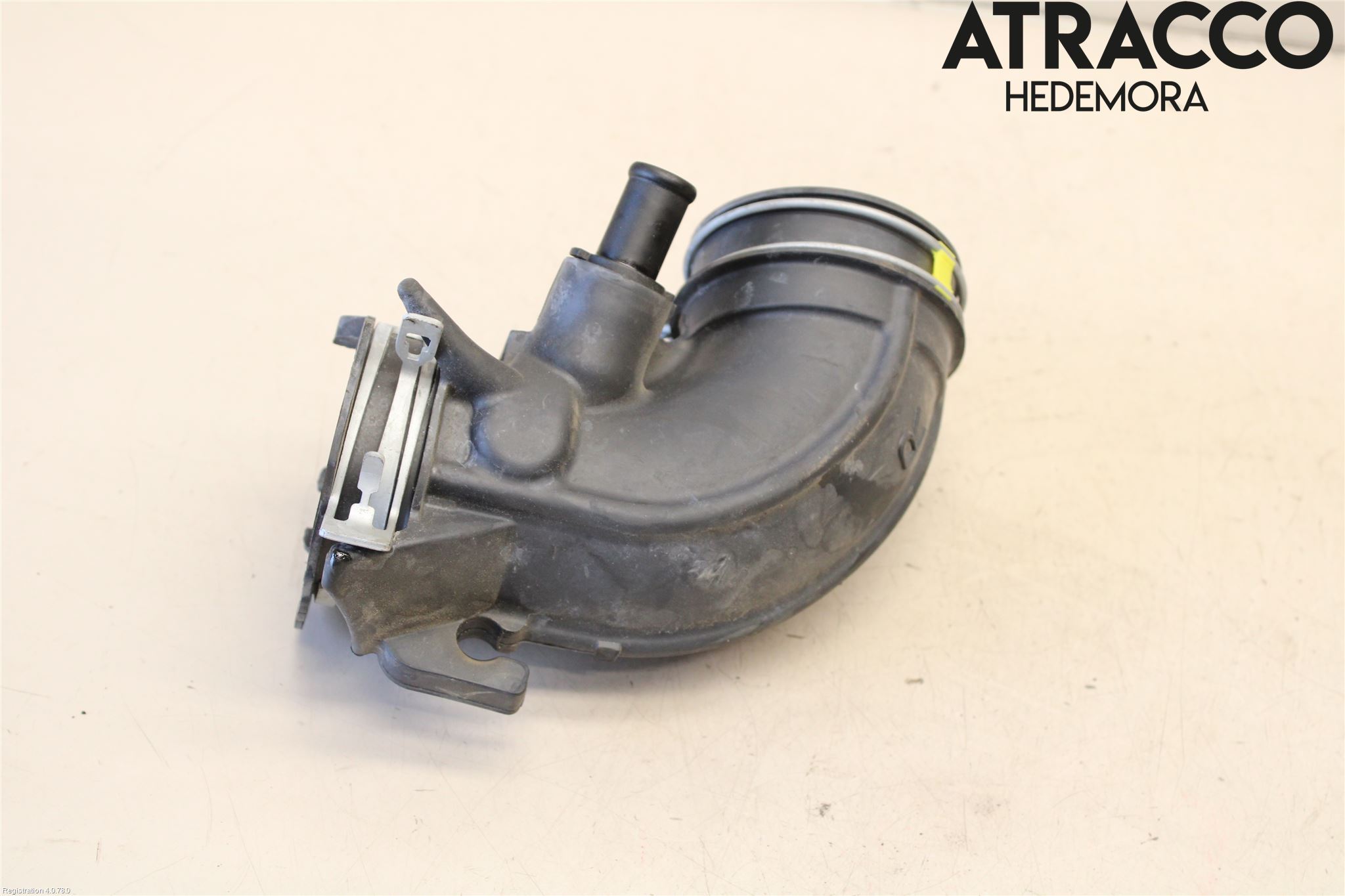Toyota YARIS XP130 15-20 Laddluft-Intercoolerrör