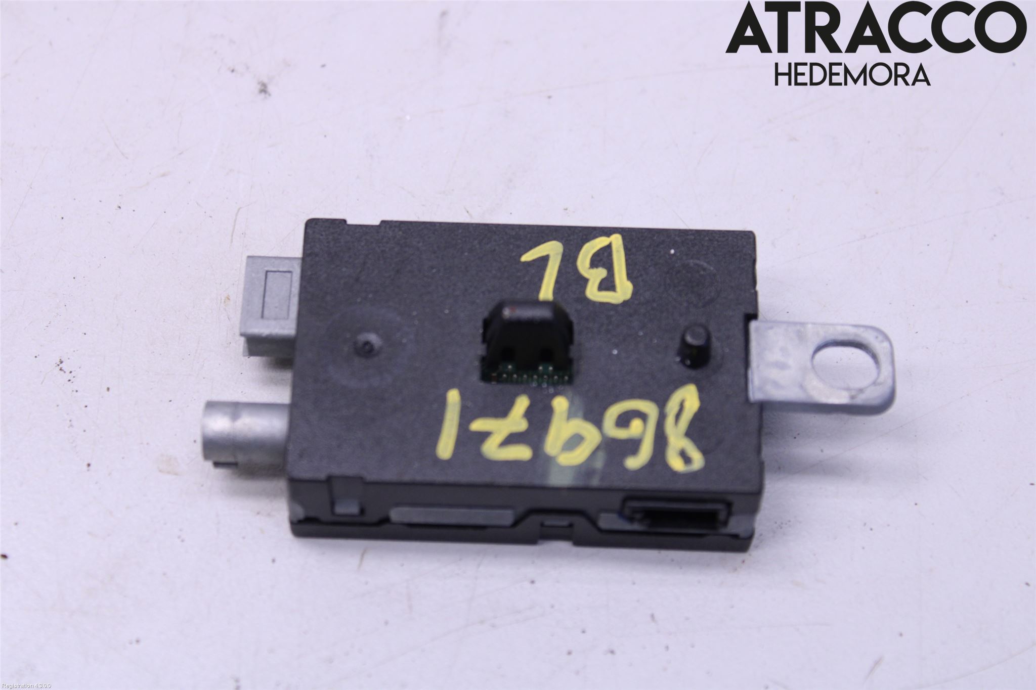 Ford KUGA 13-16 Antennförstärkare