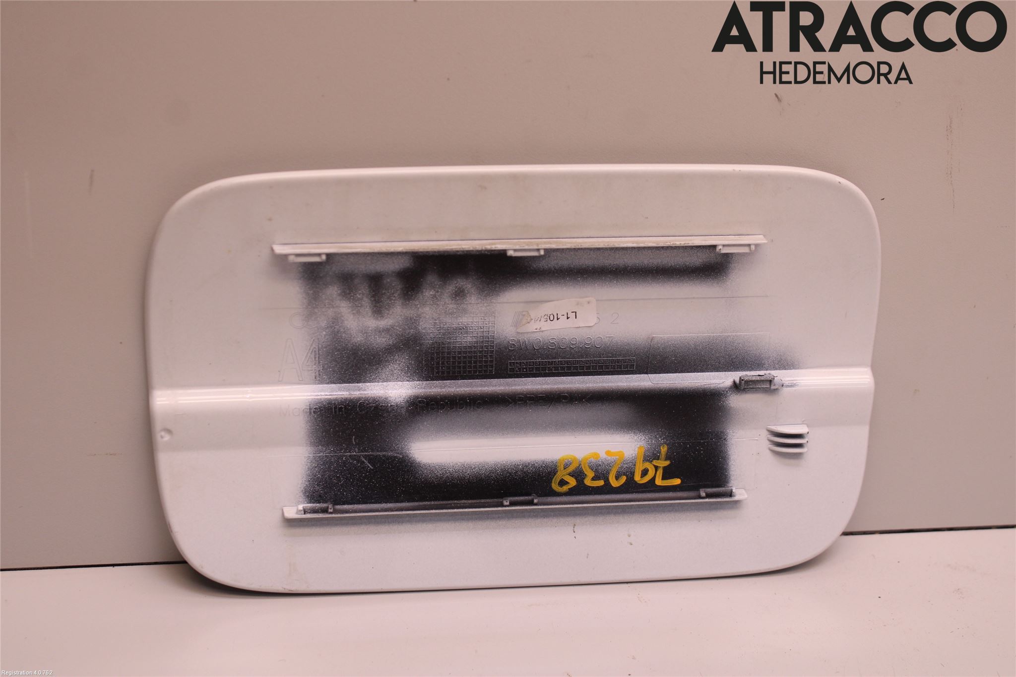 Audi A4/S4 B9 16-19 Tanklucka