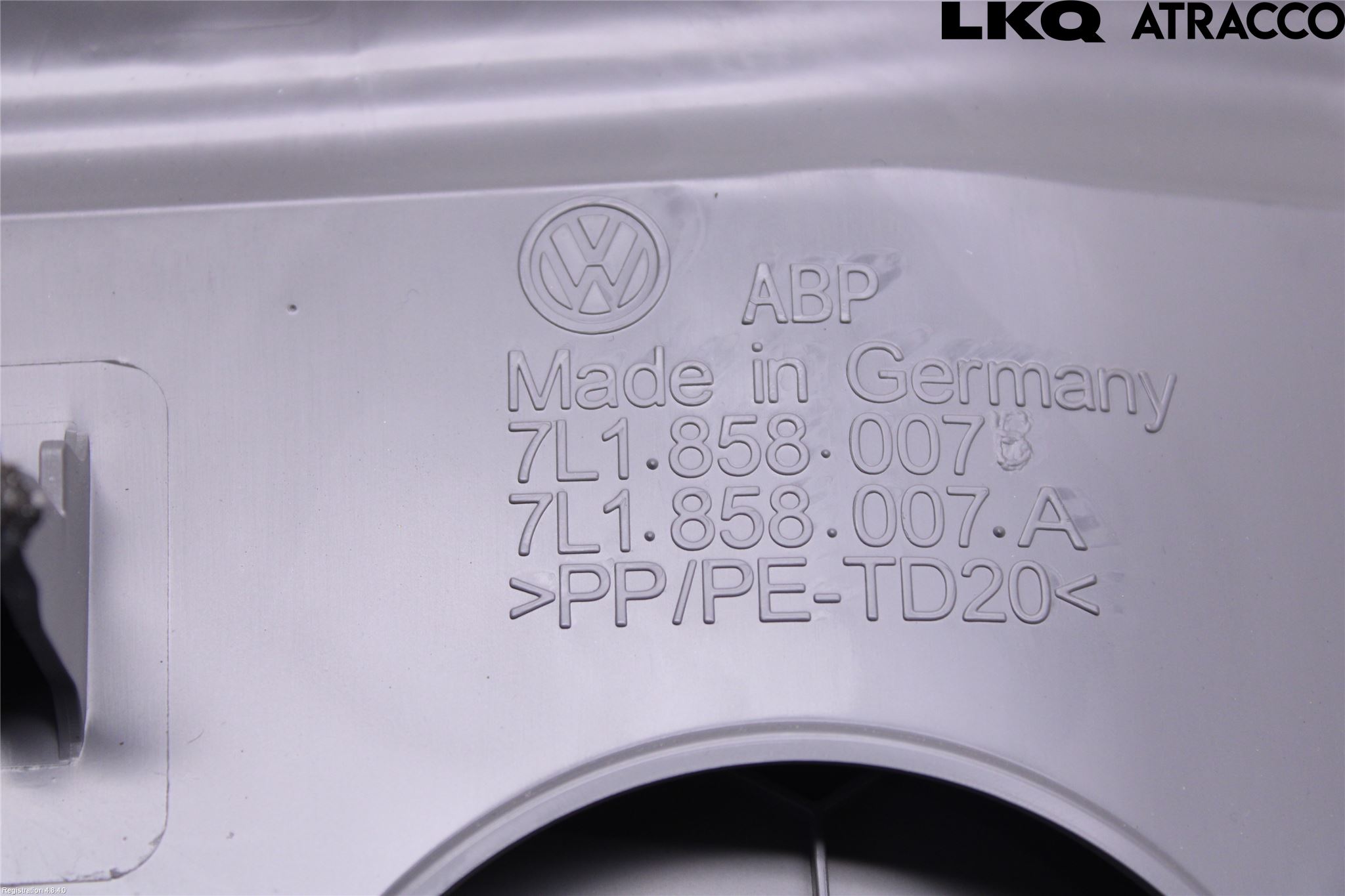 Volkswagen VW TRANSP/CARAVELLE (T7) 22-24 Handskfack