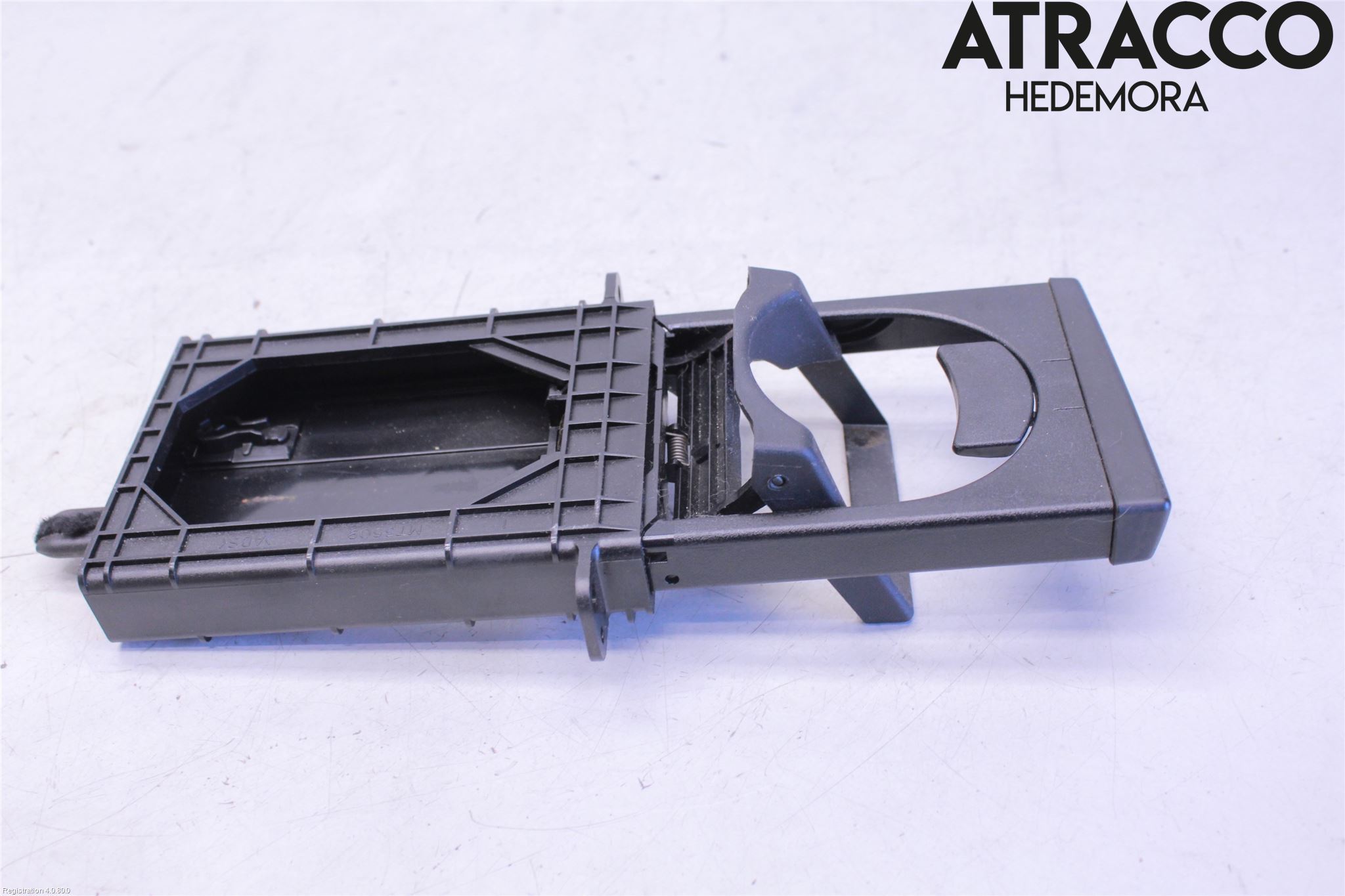 Toyota AVENSIS 03-06 Mugghållare