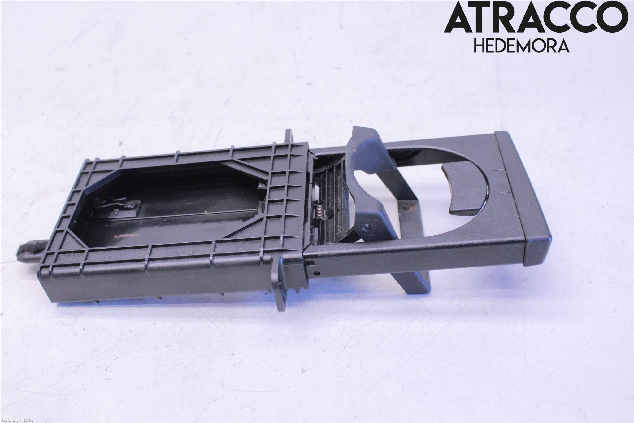 Toyota AVENSIS 03-06 Mugghållare