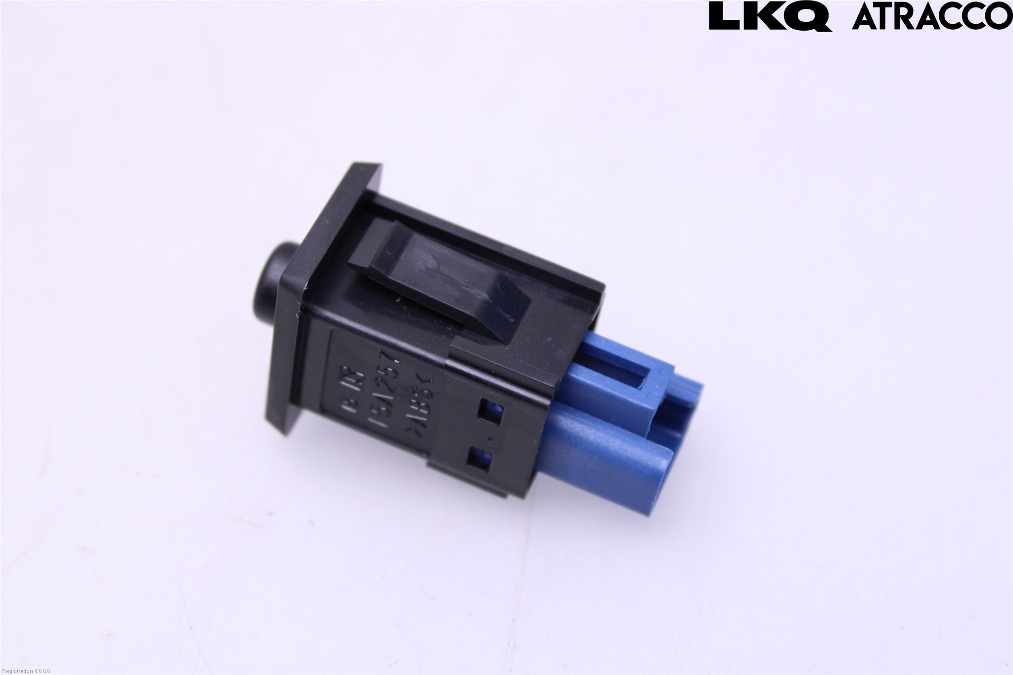 Mitsubishi OUTLANDER 13-21 Strömställare Baklucka