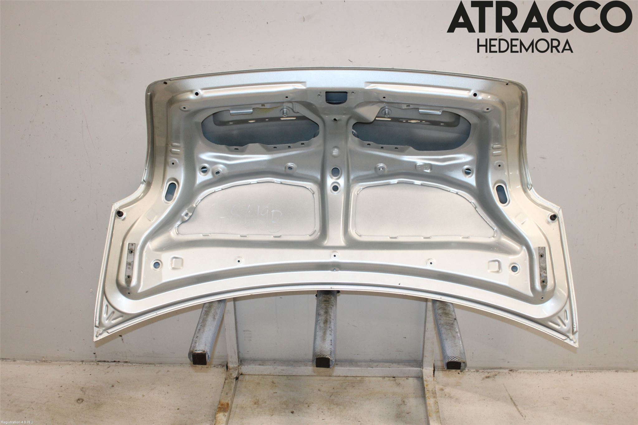 Toyota AVENSIS 03-06 Baklucka (Ej Med Ruta)