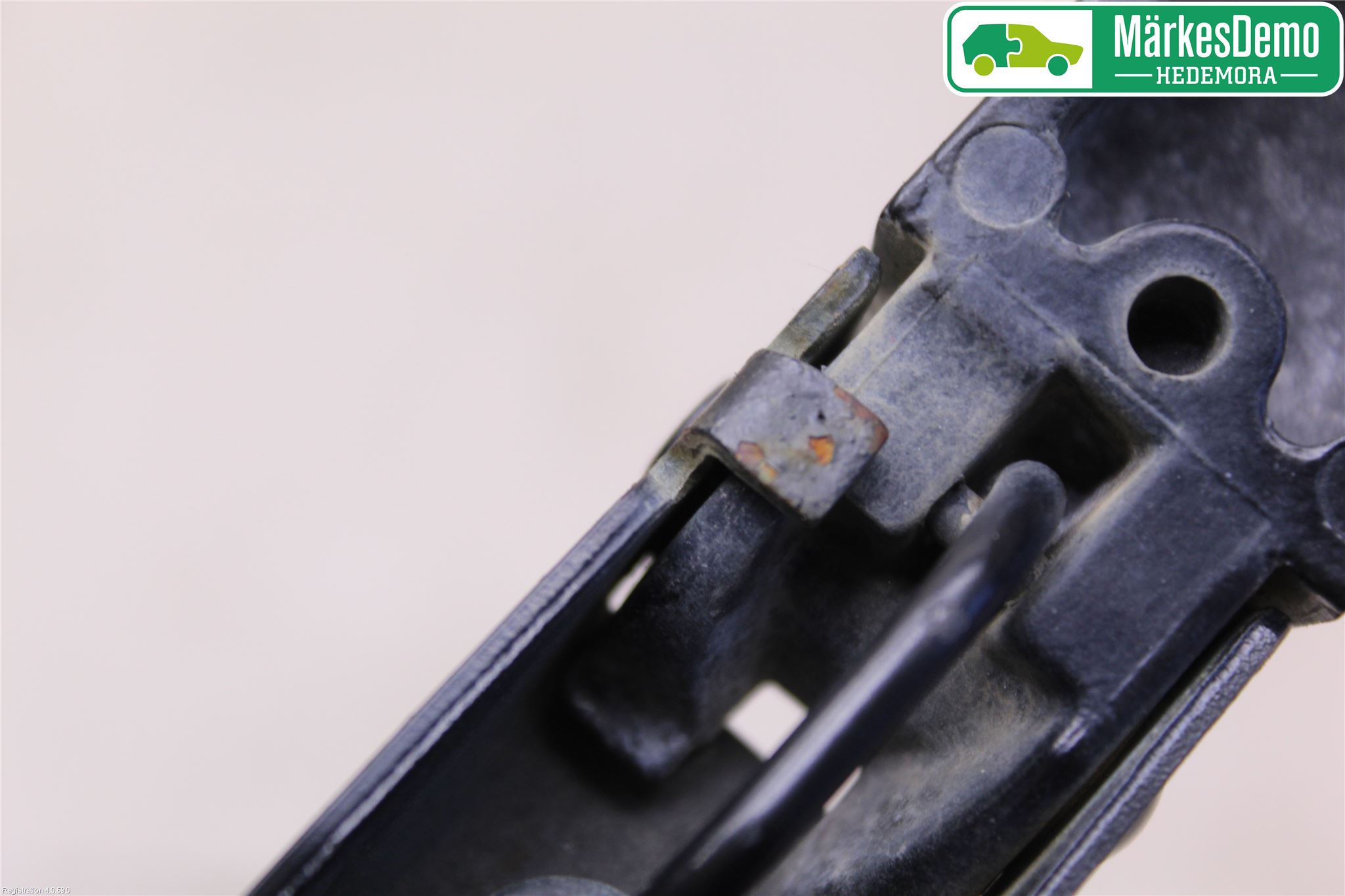 Audi A6/S6     97-05 Torkararm Armar Vindruta