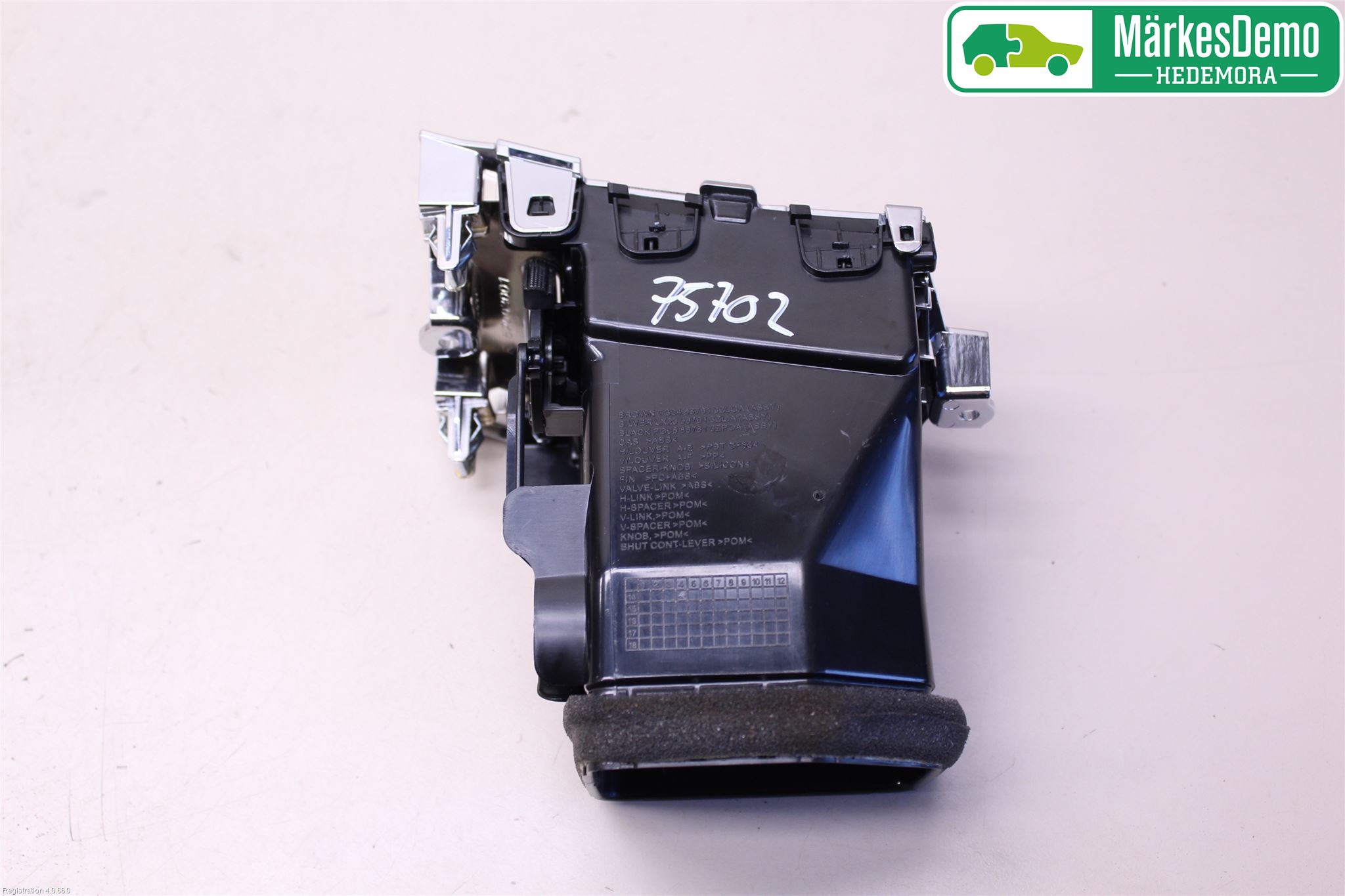 Nissan PULSAR Defrosterkanal-Munstycke