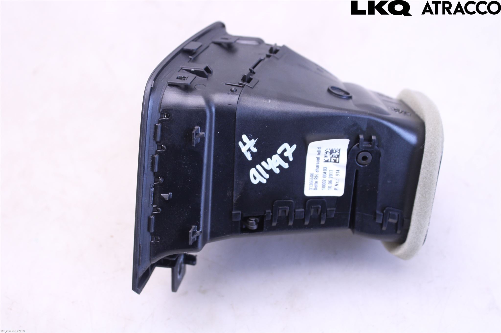 Volvo V90 17->> Defrosterkanal-Munstycke