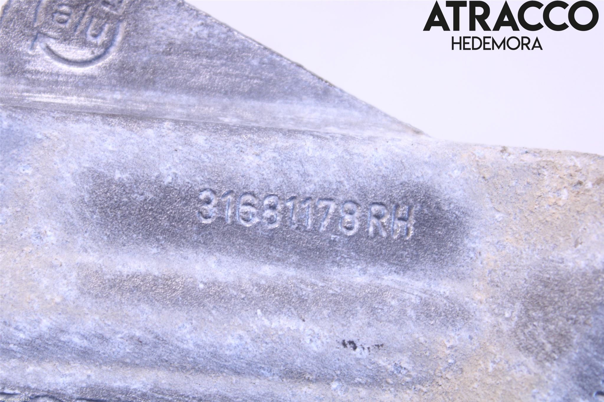 Volvo XC60 18- Bladfjäderhänke Bak