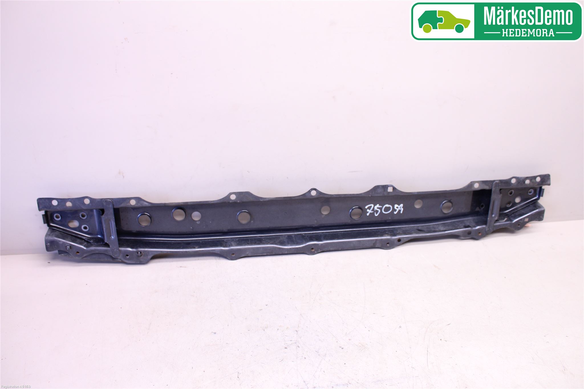 Toyota YARIS XP90 06-11 Frontplåt Undre