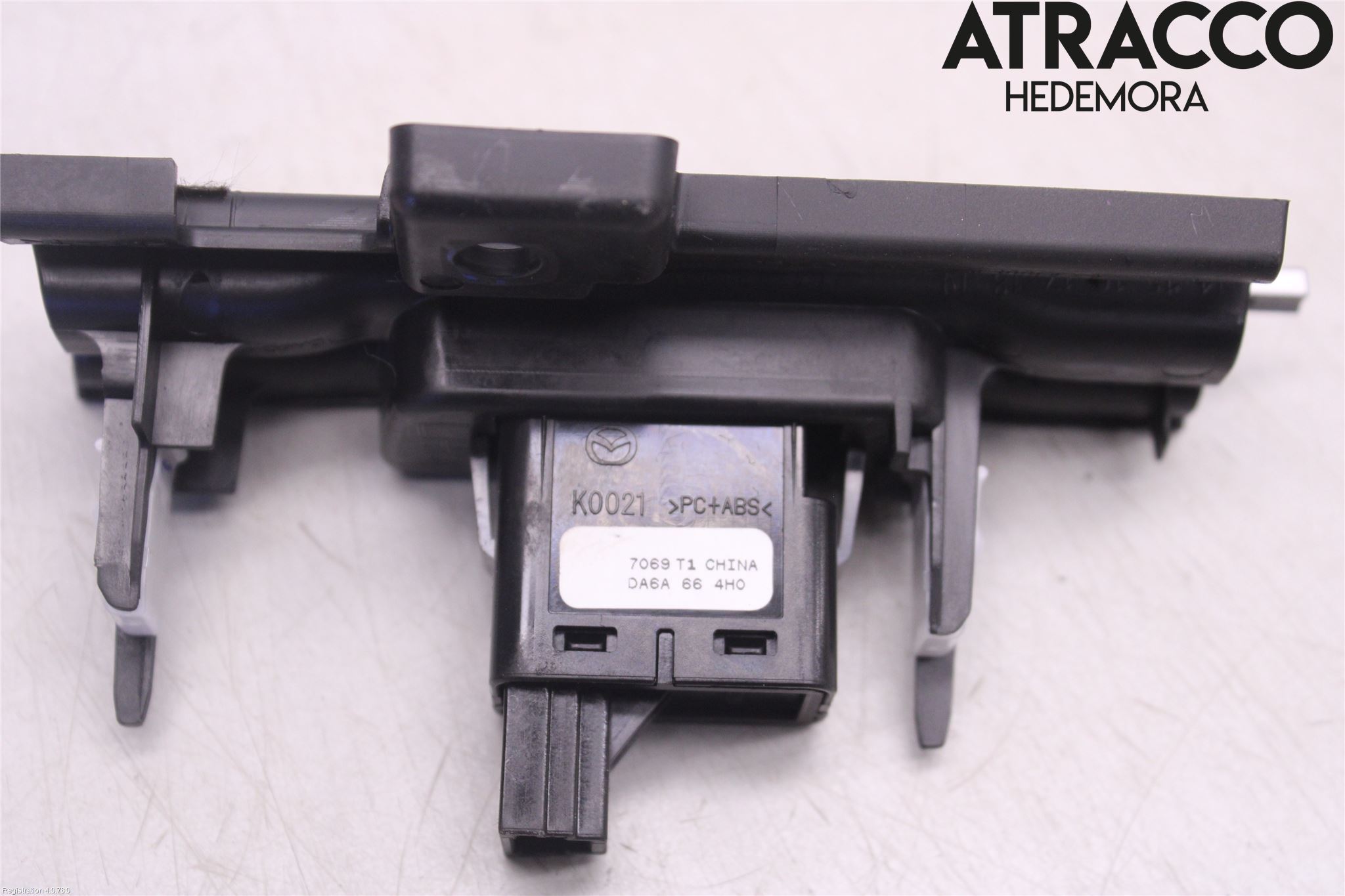 Mazda 2 (DJ) 15-22 Strömställare Varnings