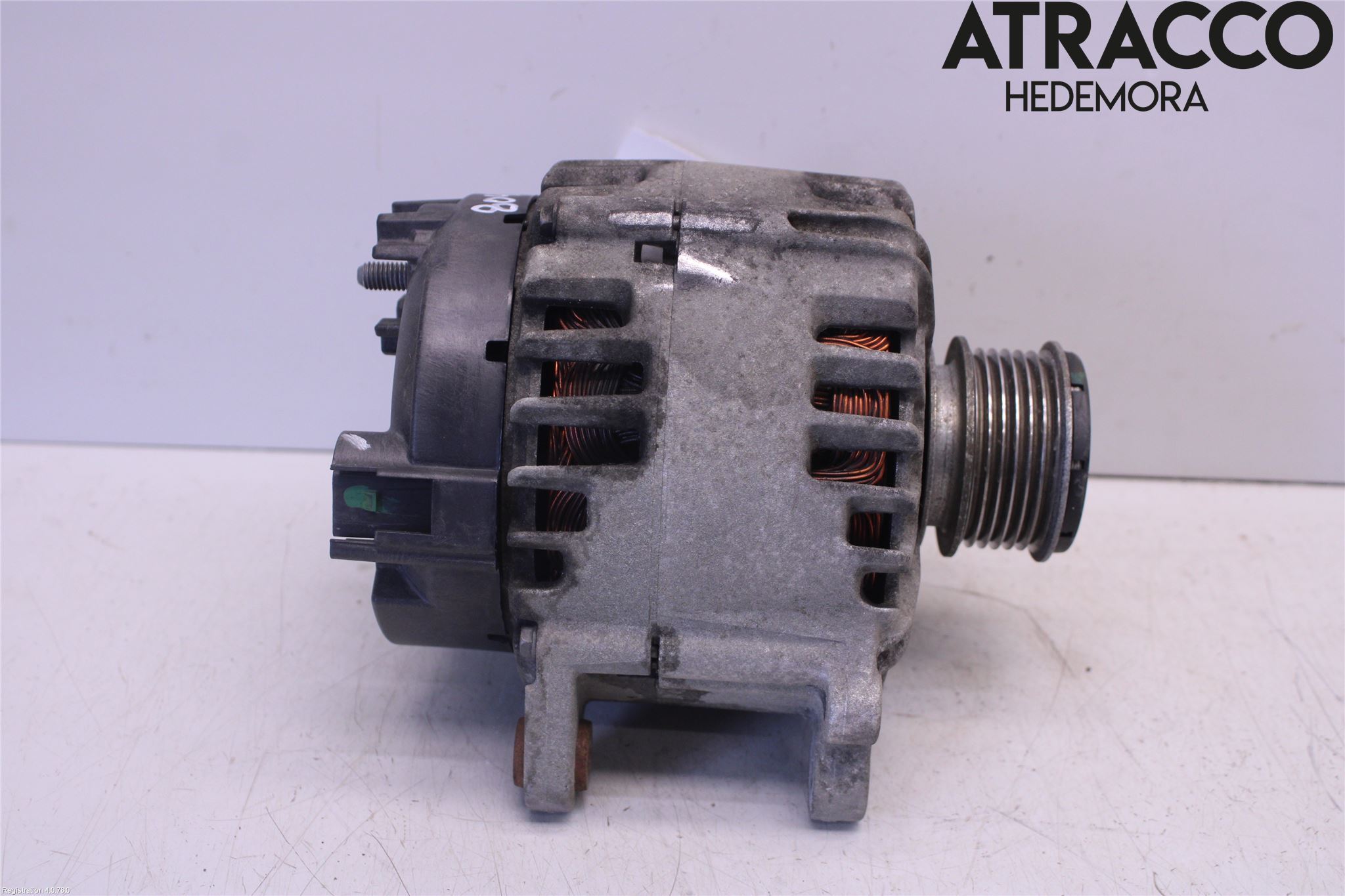 Volkswagen VW CADDY 11-15 Generator