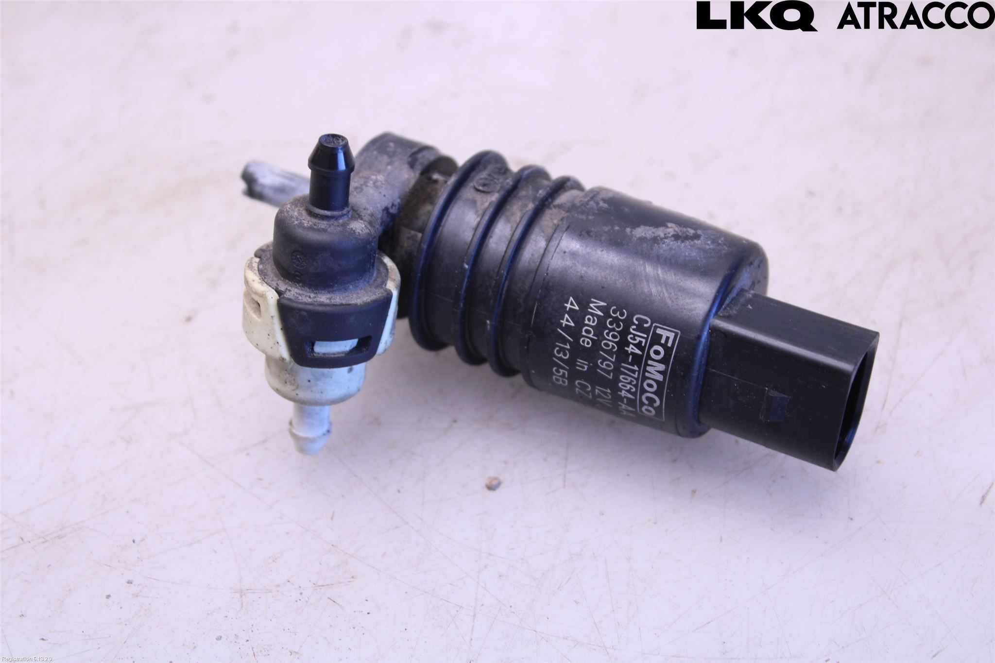 Ford KUGA 13-16 Spolarpump Vindruta