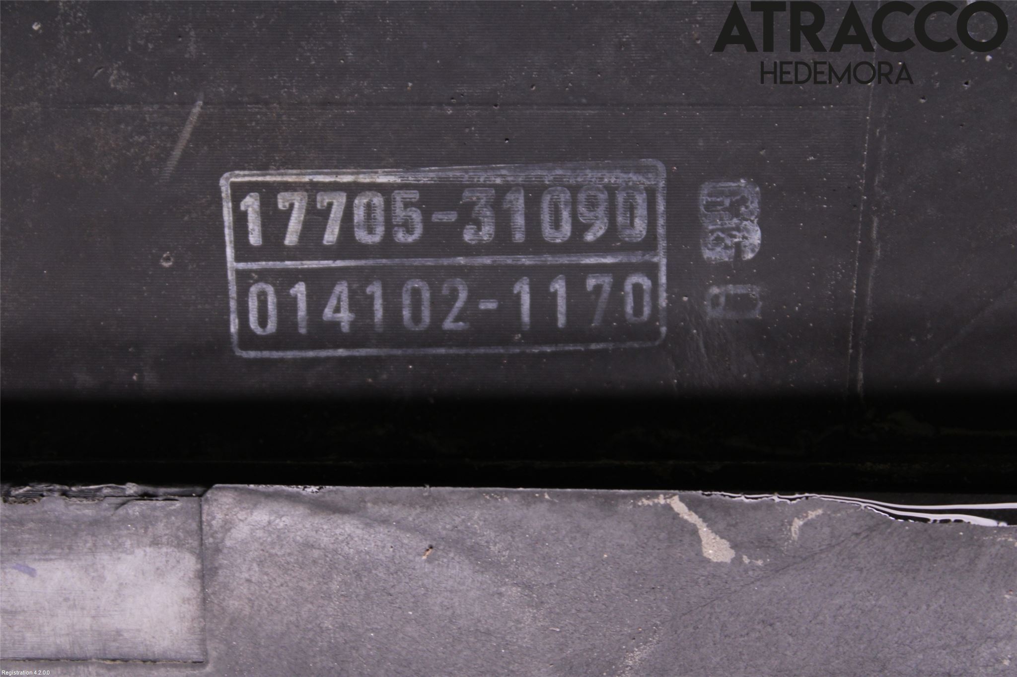 Toyota LANDCRUISER J120 02-09 Luftrenare