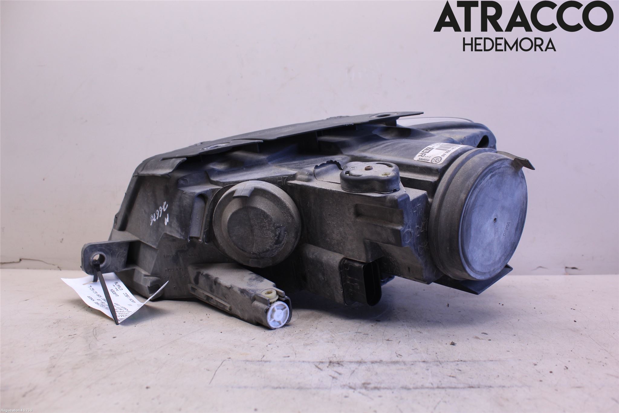 Volkswagen VW PASSAT 05-11 Strålkastare Höger