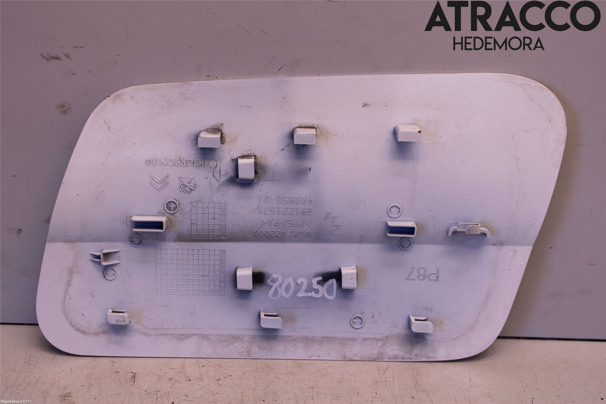 Peugeot 5008 17-24 Tanklucka