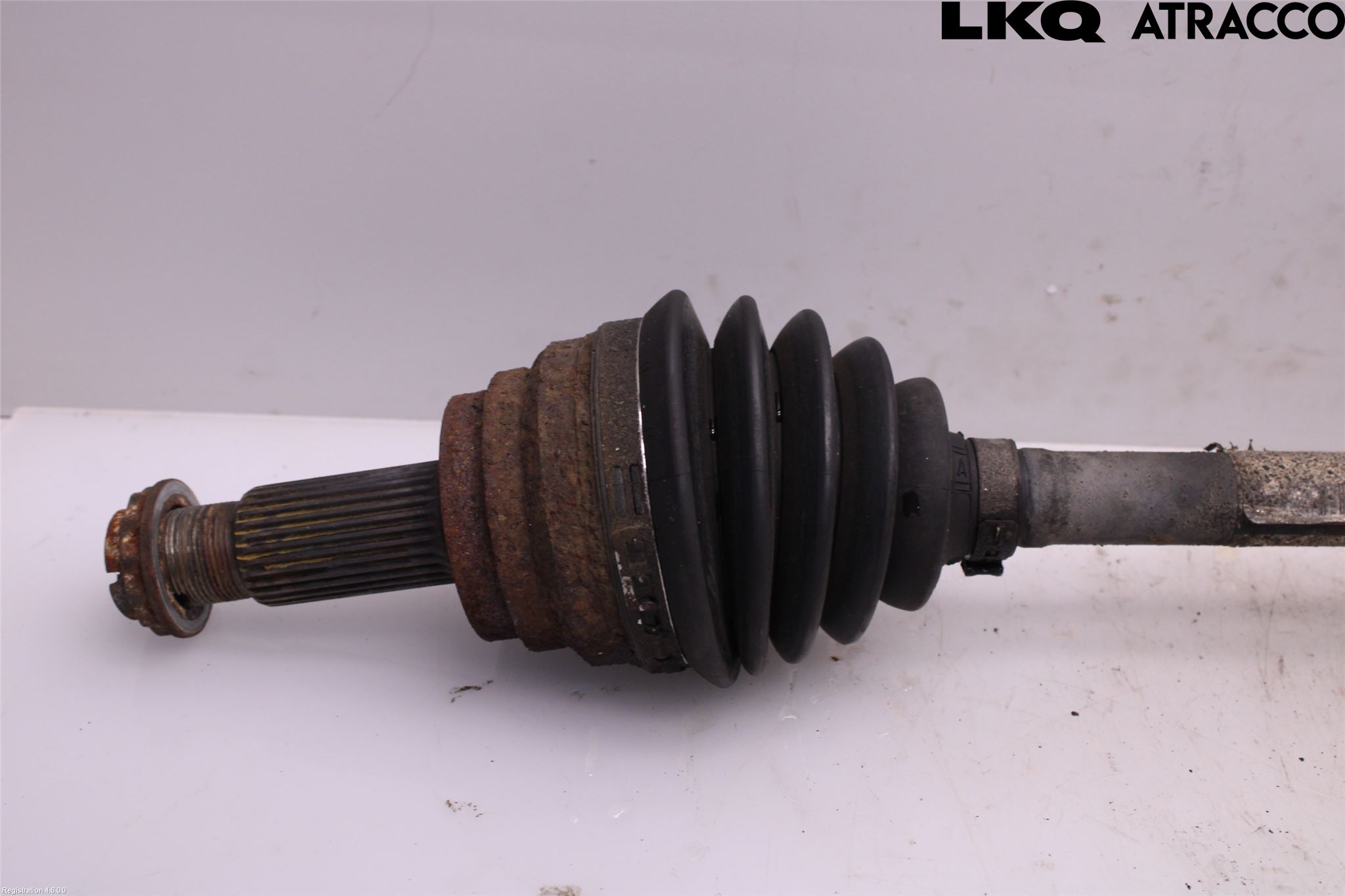 BMW X6 E71/E72   08-14 Drivaxel Fram Höger