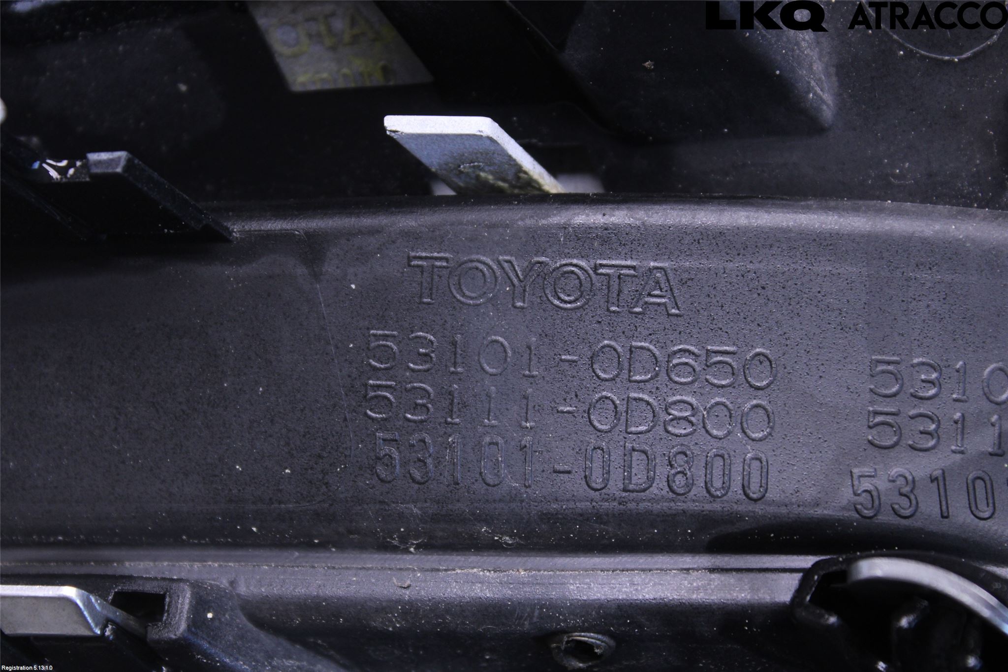 Toyota YARIS XP130 15-20 Grill Komp
