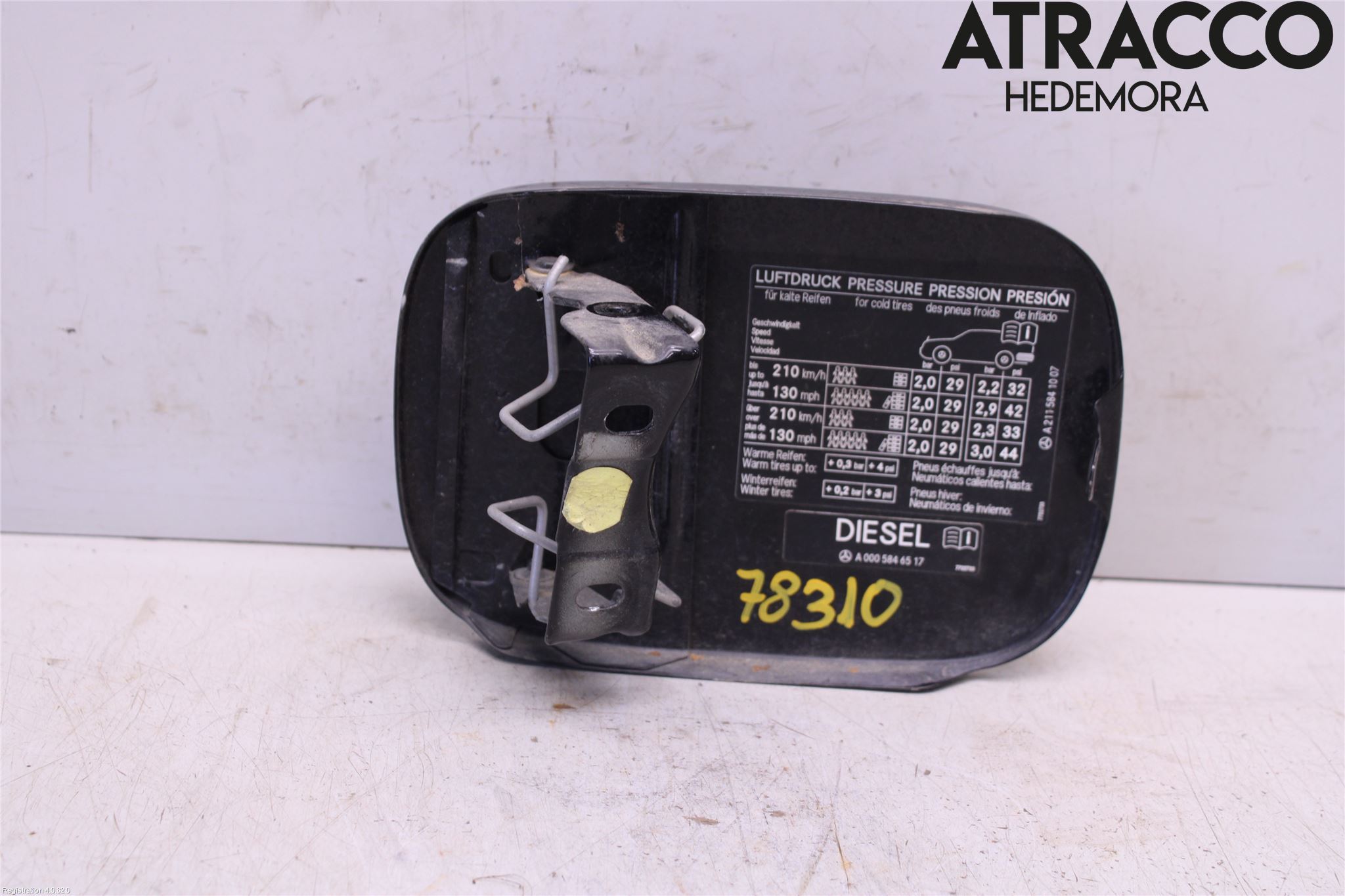 Mercedes-Benz MB E-KLASS (W211) 02-09 Tanklucka