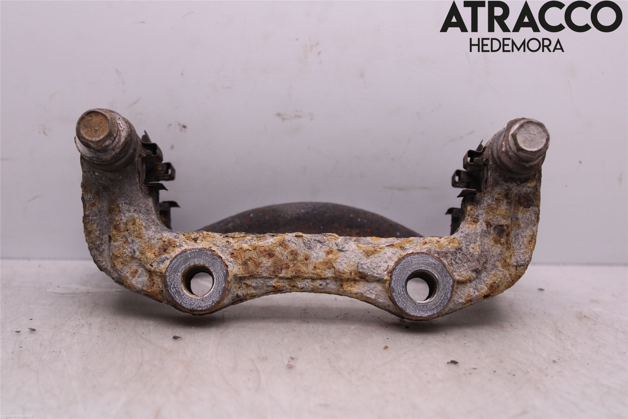 Nissan X-TRAIL     01-07 Bromsokshållare