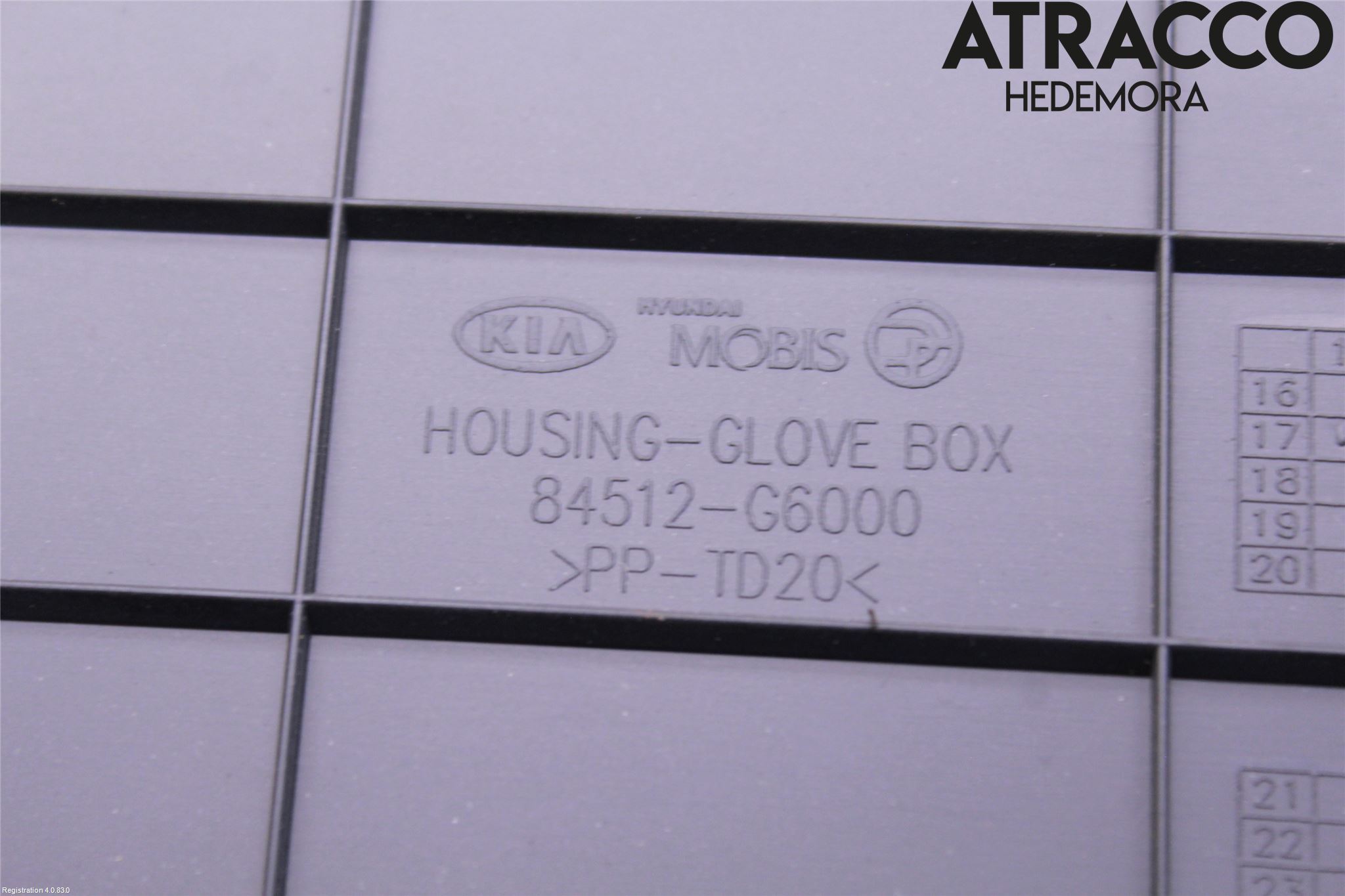 Kia PICANTO 17- Handskfack