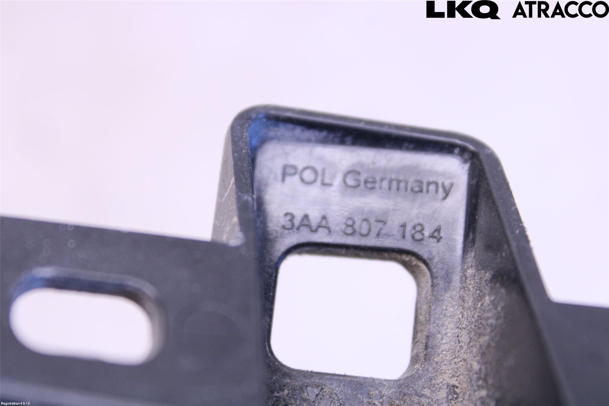 Volkswagen VW PASSAT 11-14 Stötfångarfäste Fram Hö