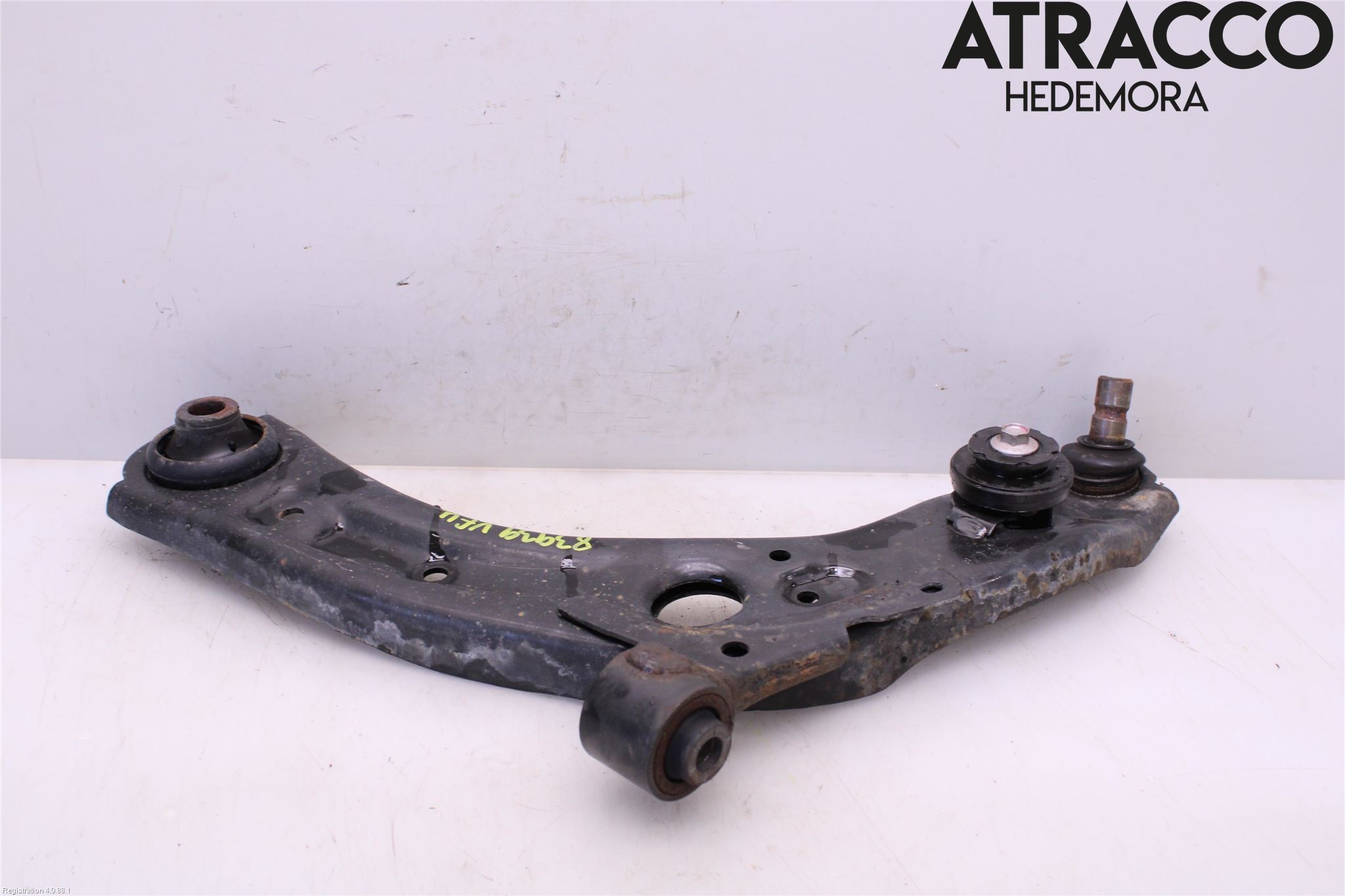 Mazda 3 IV 19- Bärarm Fram Undre Vä