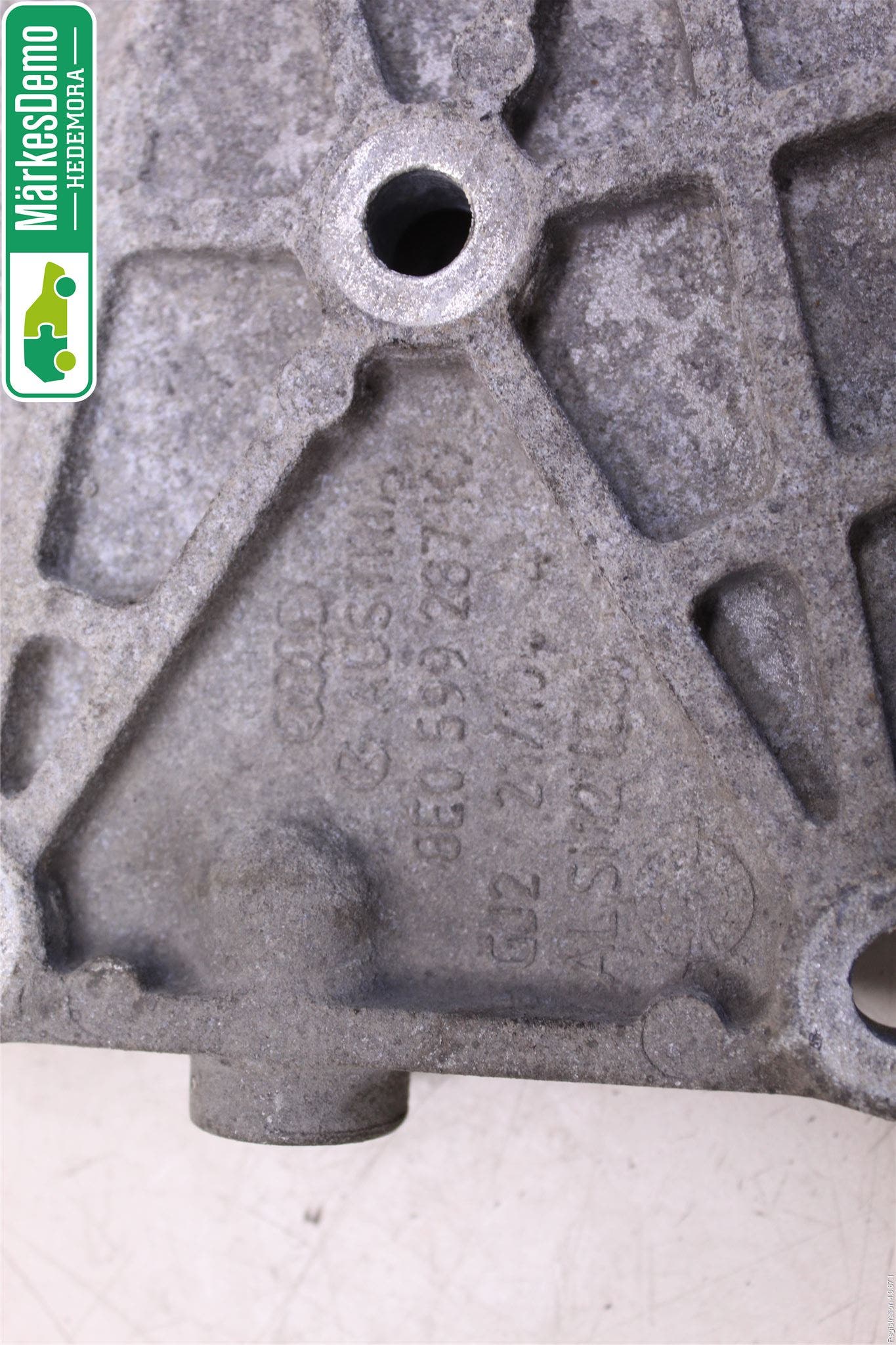 Audi A4/S4 05-07 Bakaxel Fäste