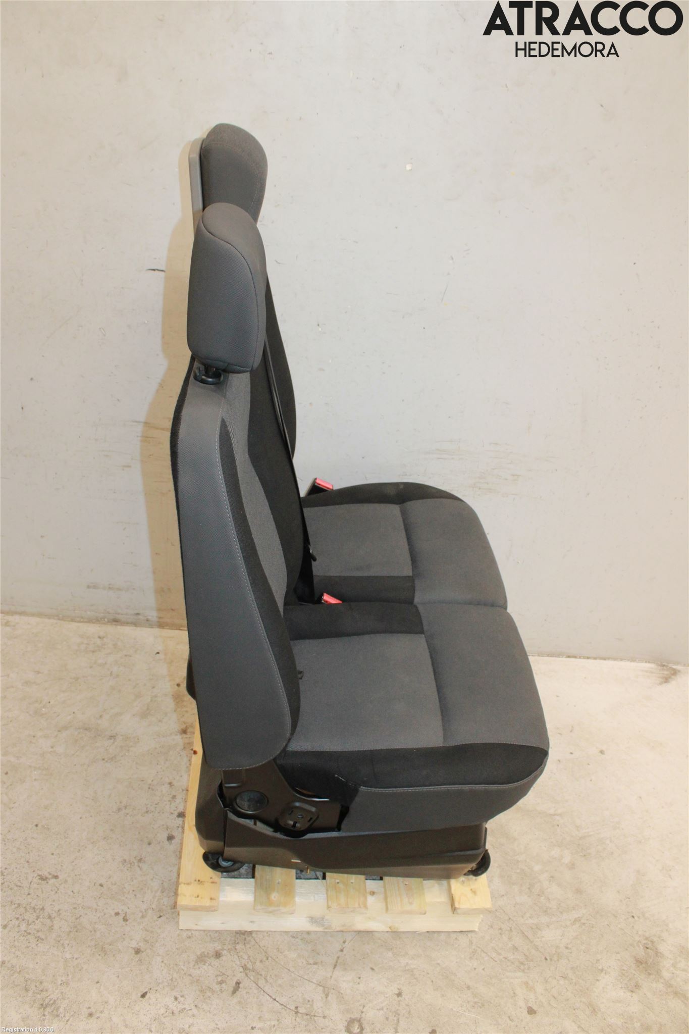 Nissan NV400 12-24 Inredning Soffa Fram Komplett
