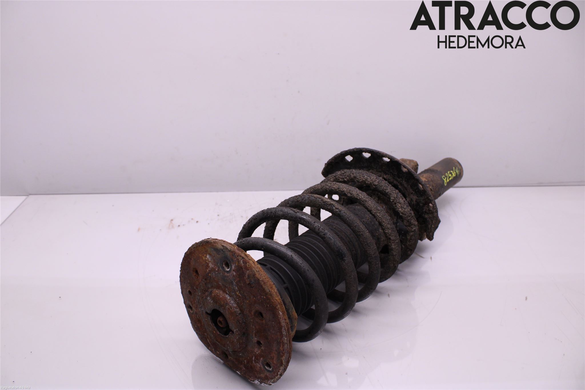 Volvo V70 08-13 Fjäderben Fram Höger