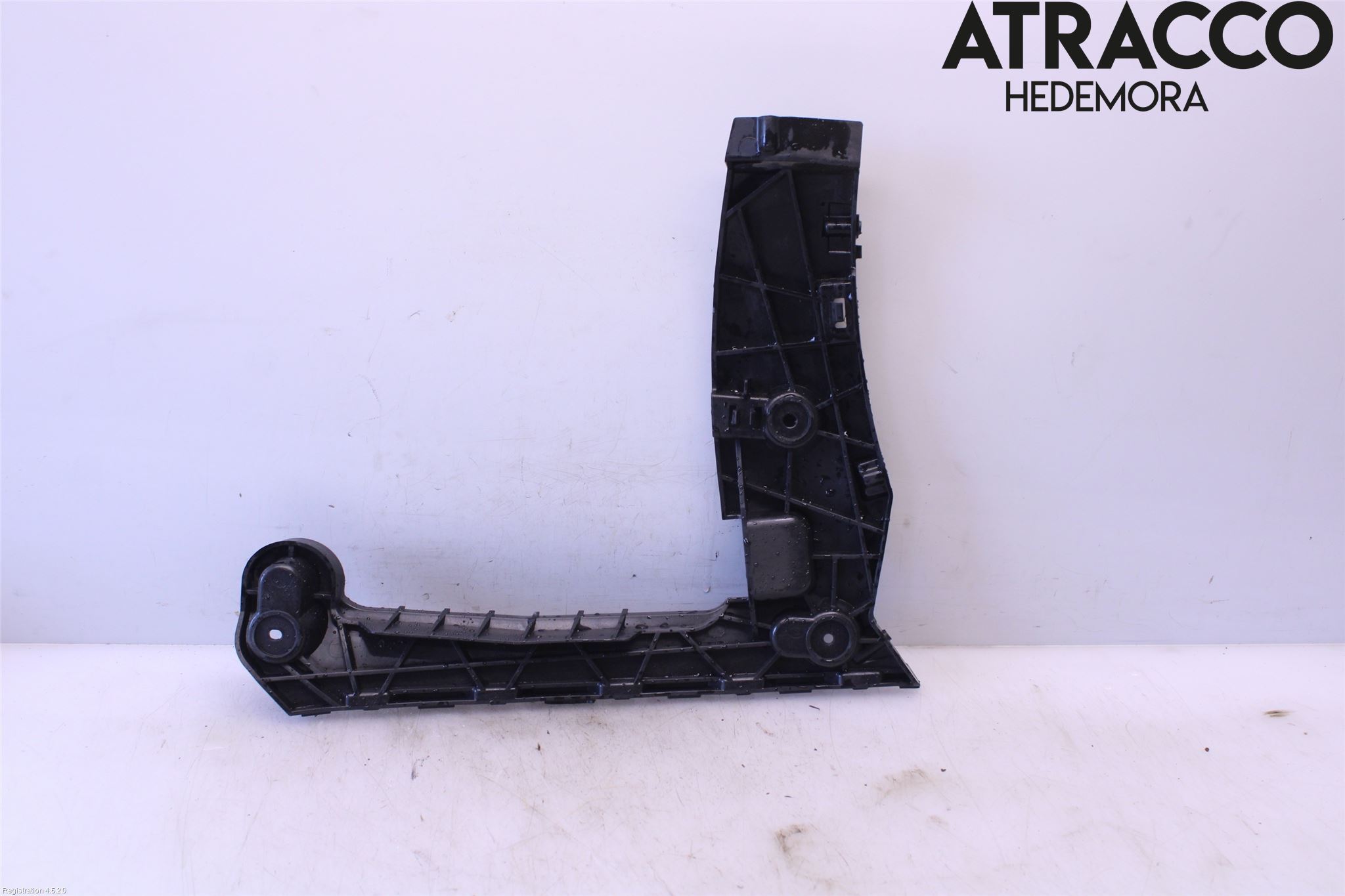 Audi A4/S4 B9 16-19 Stötfångarfäste Bak Hö