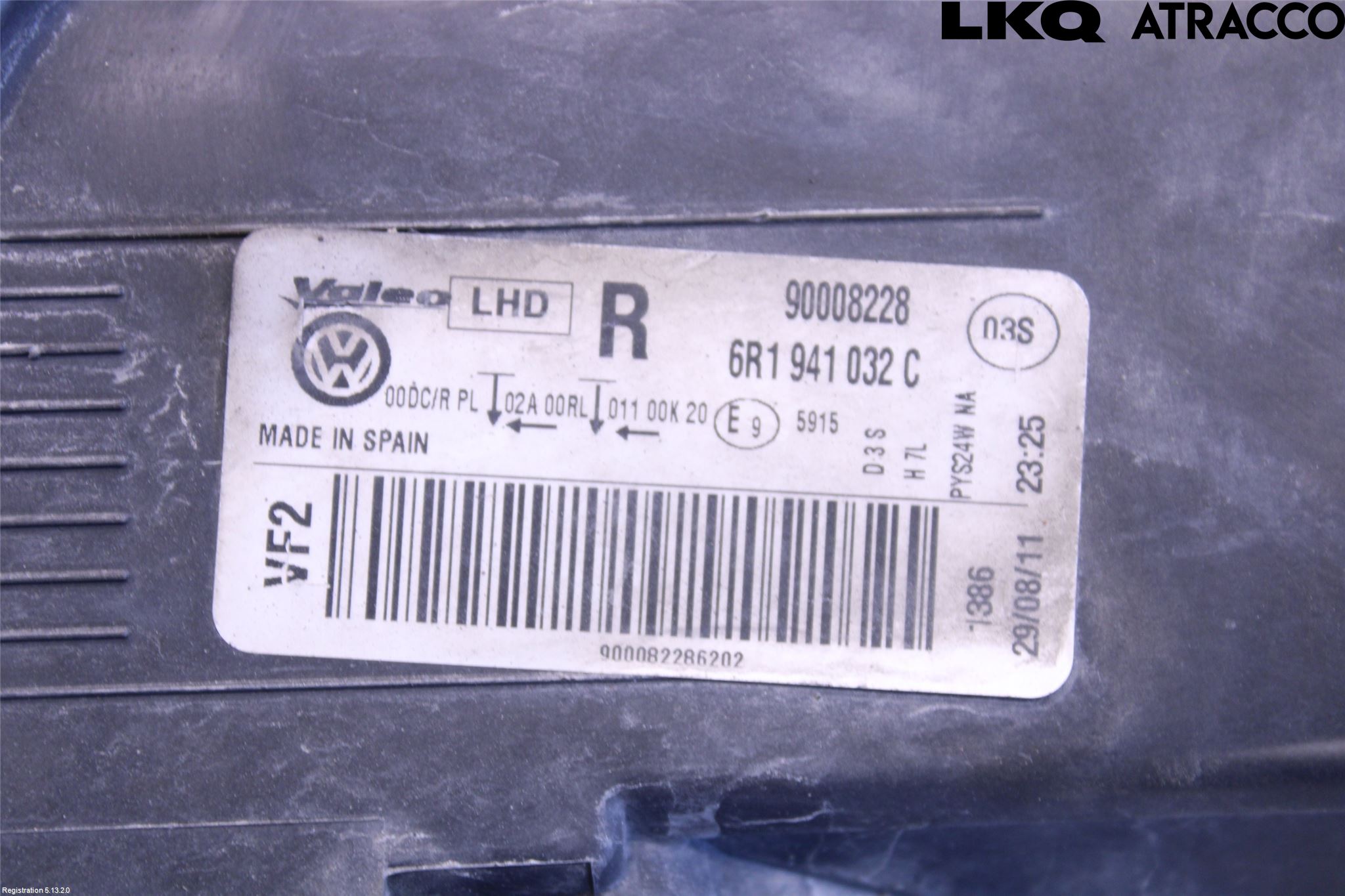 Volkswagen VW POLO 10-17 Strålkastare Höger