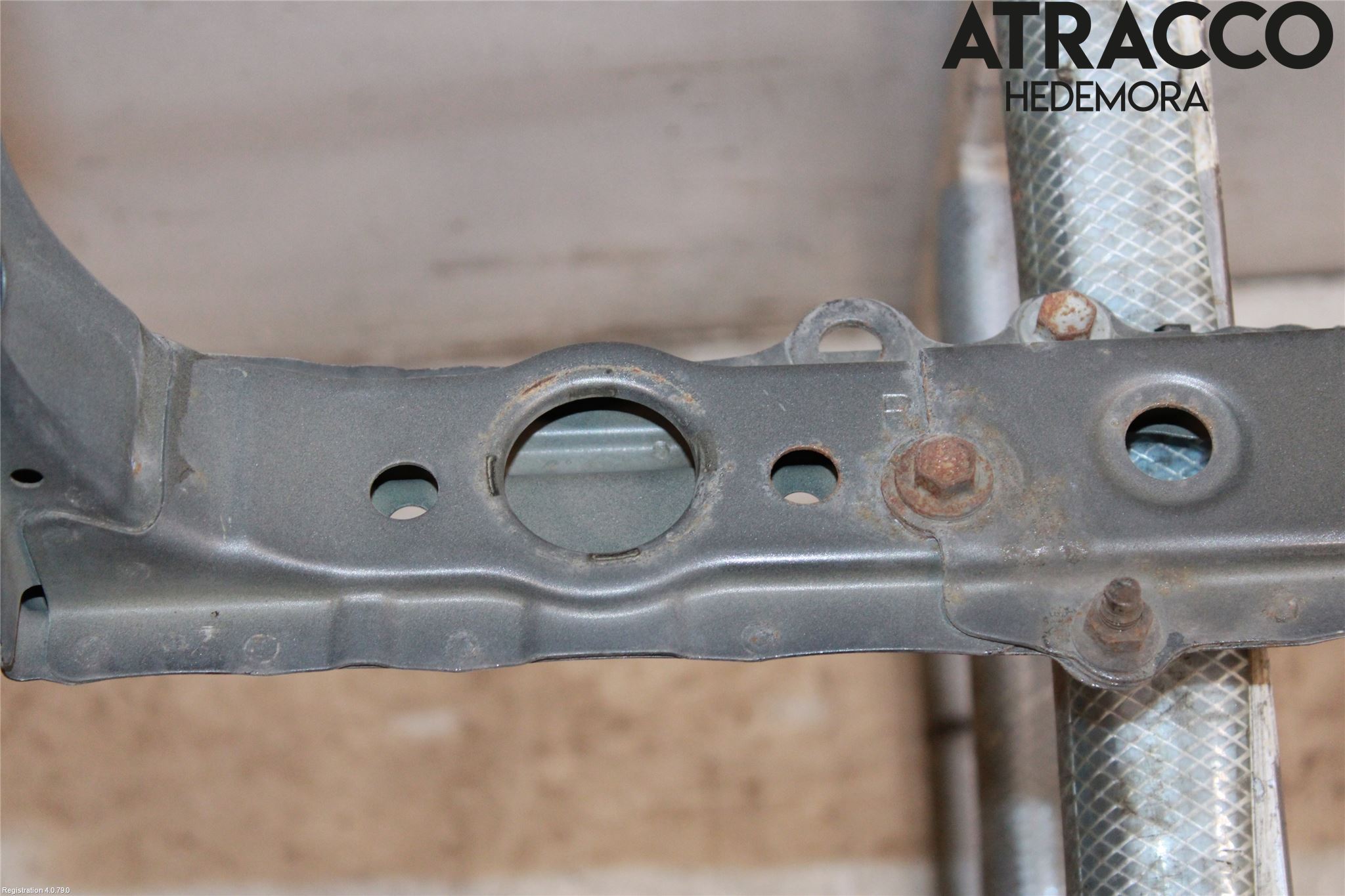 Toyota RAV4 13-18 Frontplåt Undre