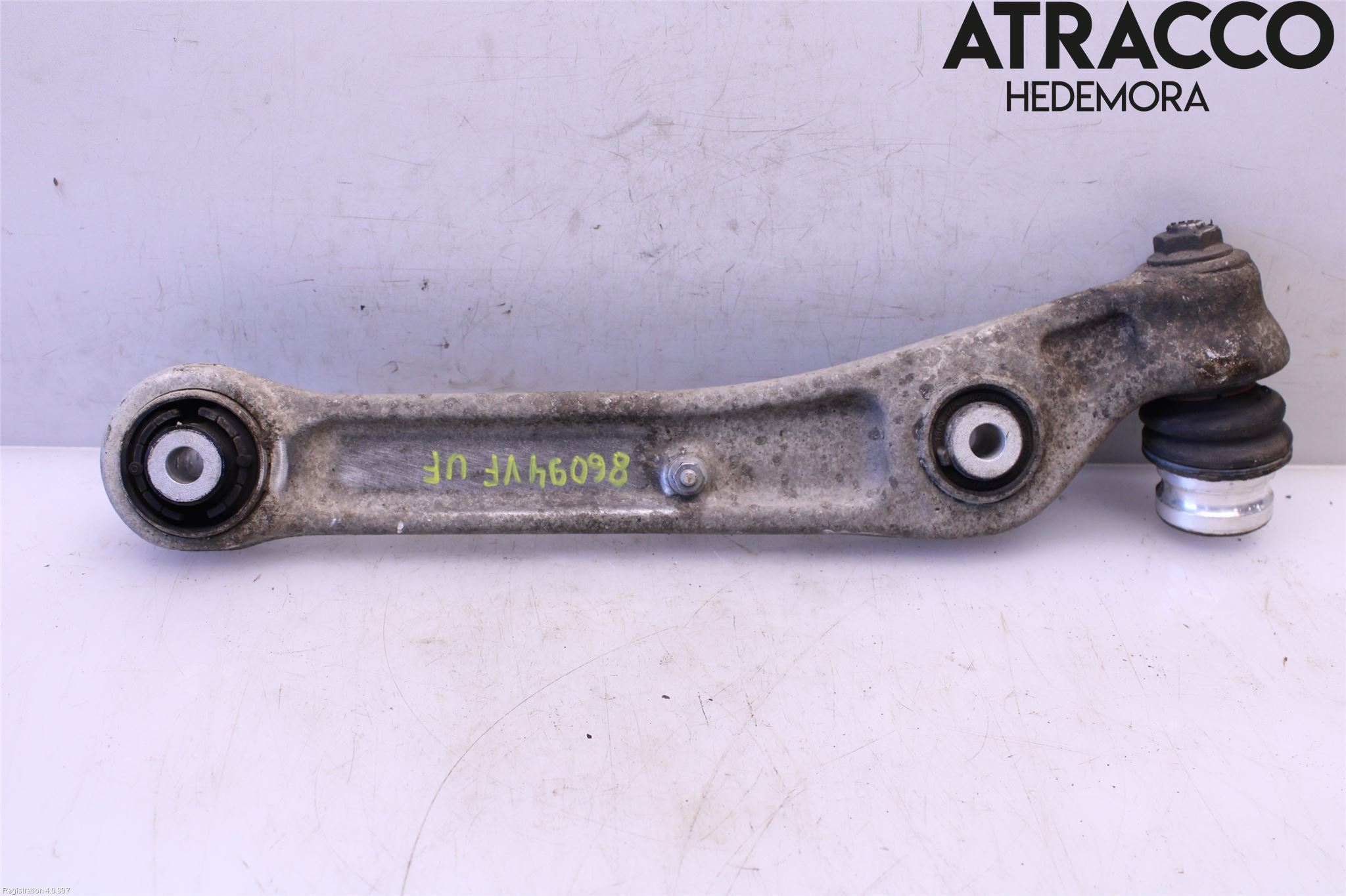 Audi A4 ALLROAD 17- Bärarm Fram Undre Vä