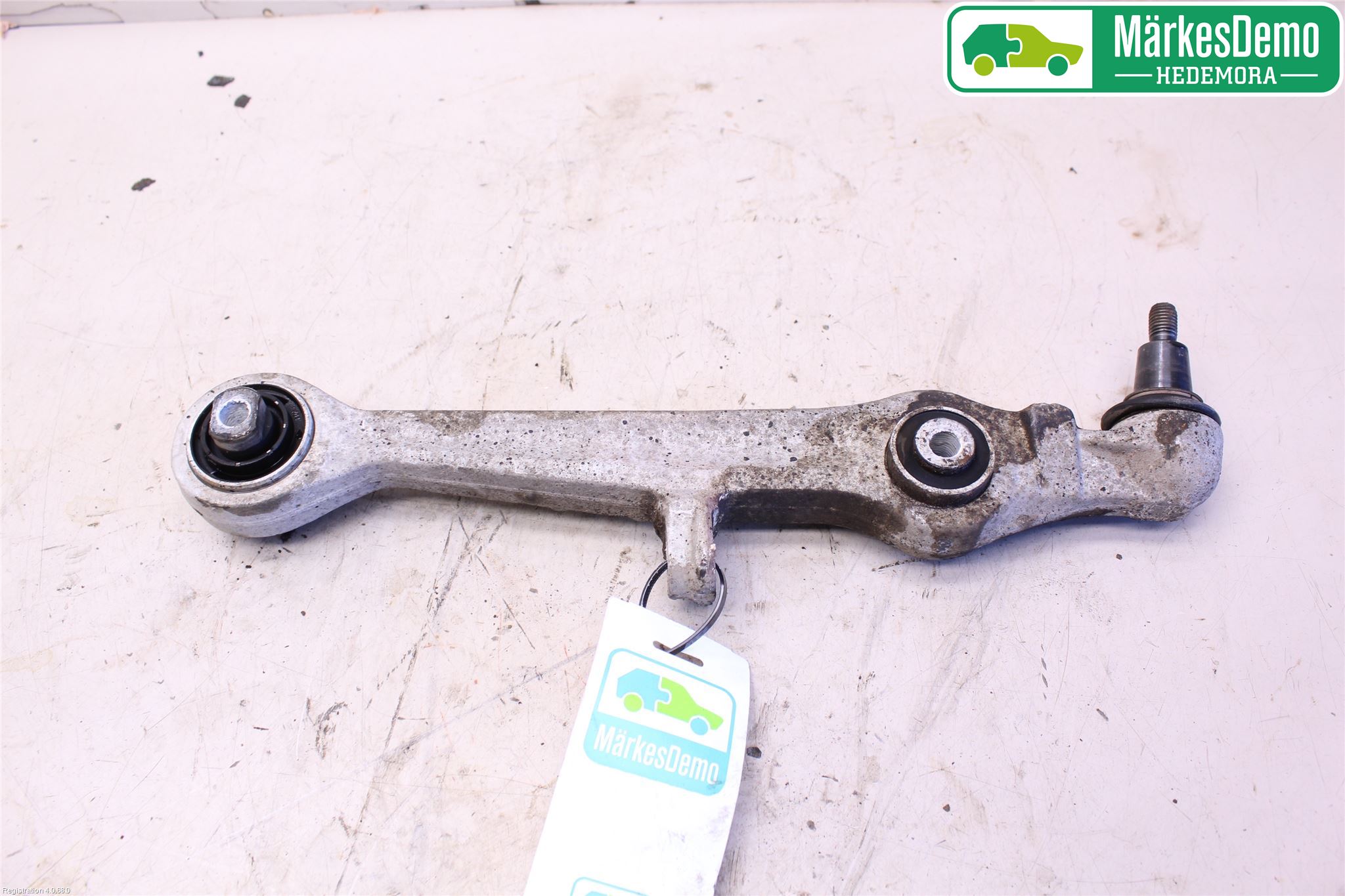 Audi A6/S6     97-05 Bärarm Fram Undre Vä