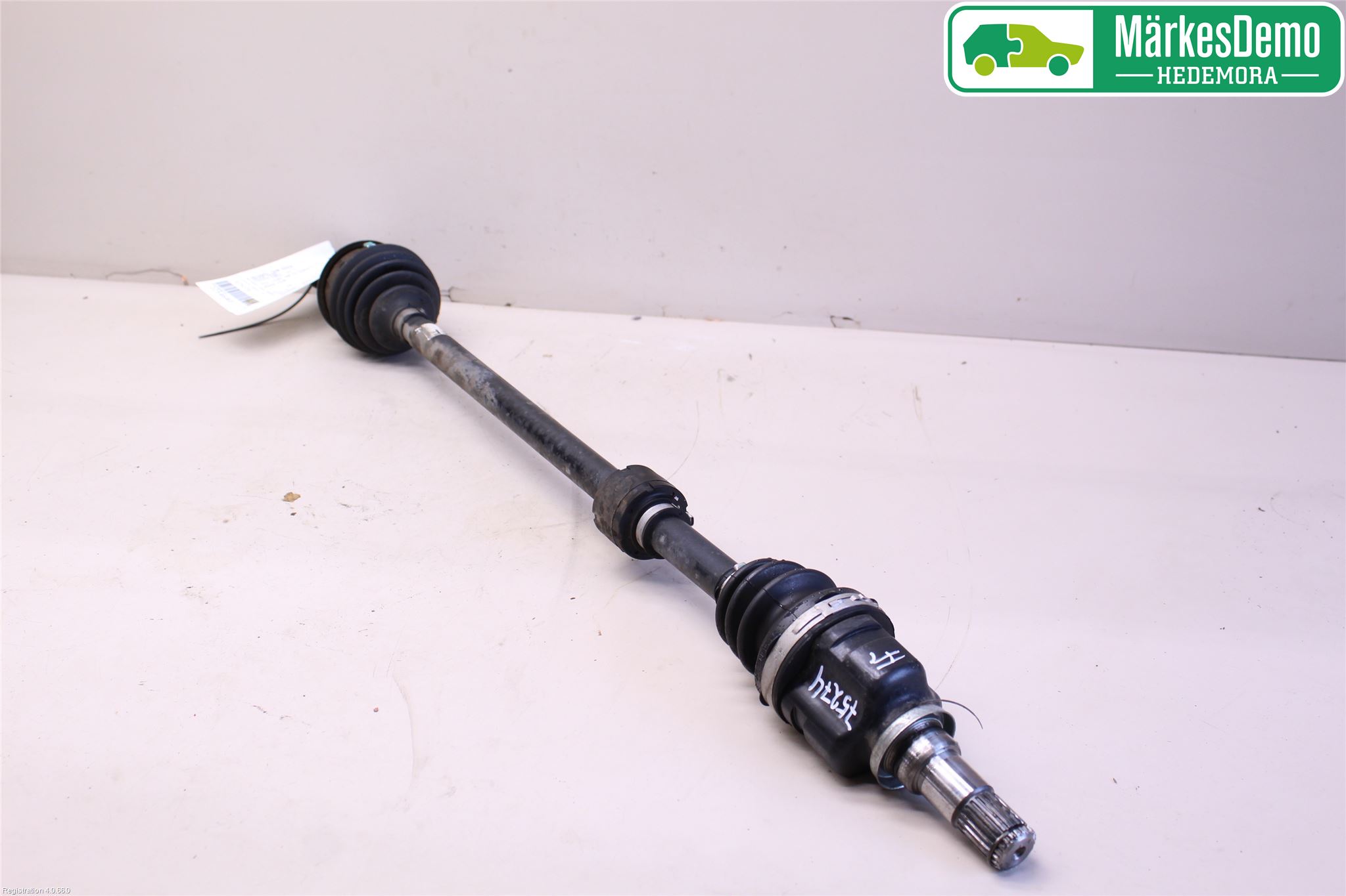 Toyota YARIS XP130 15-20 Drivaxel Fram Höger