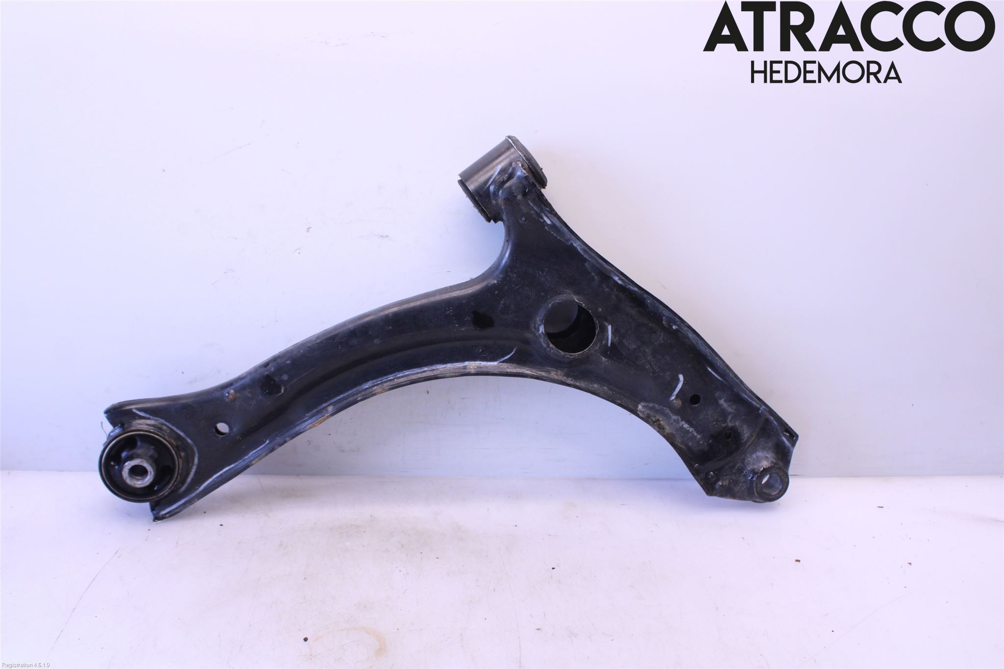 Ford E-TRANSIT SKÅP/BUSS 22- Bärarm Fram Undre Vä