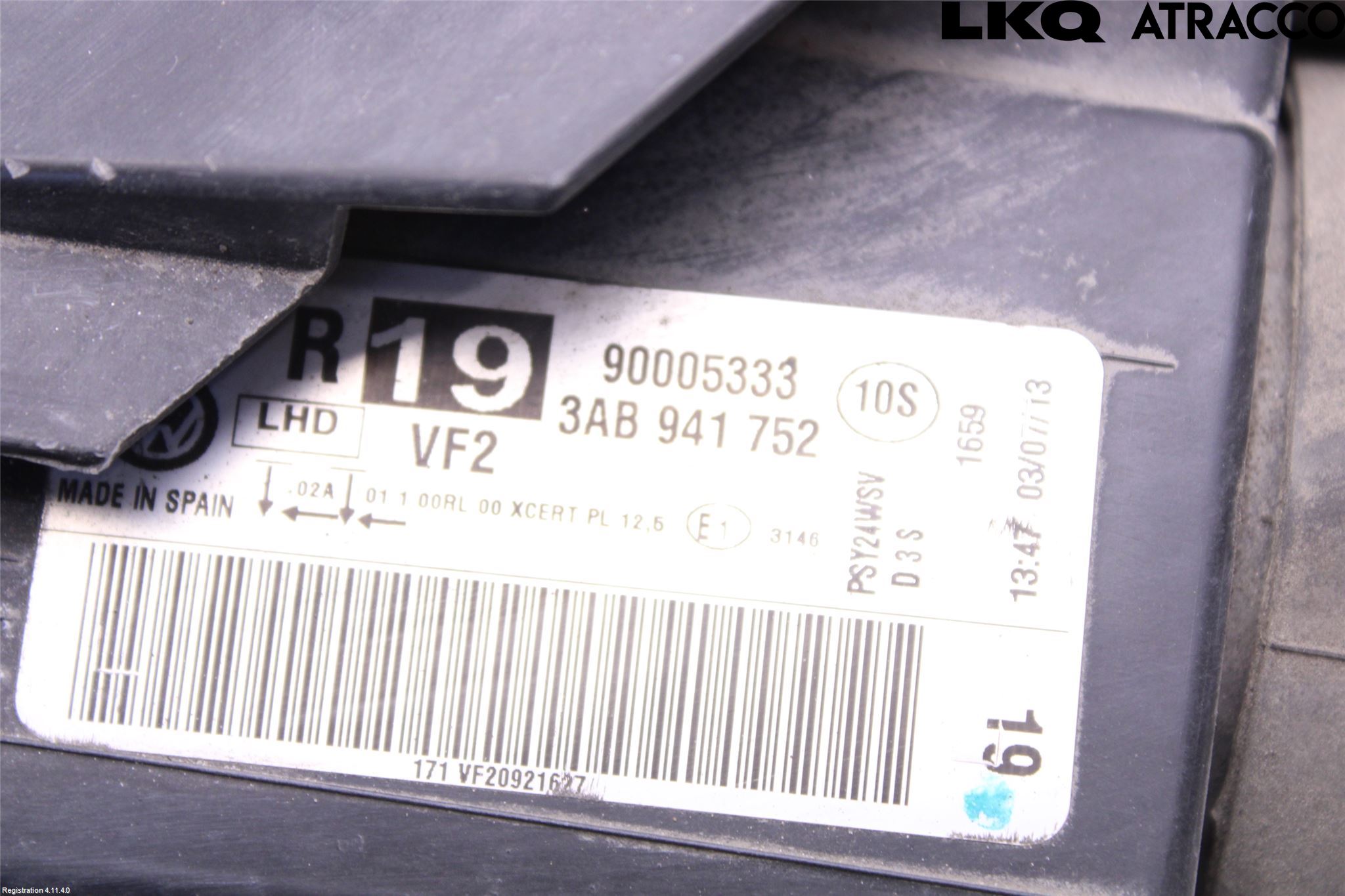 Volkswagen VW PASSAT 11-14 Strålkastare Höger