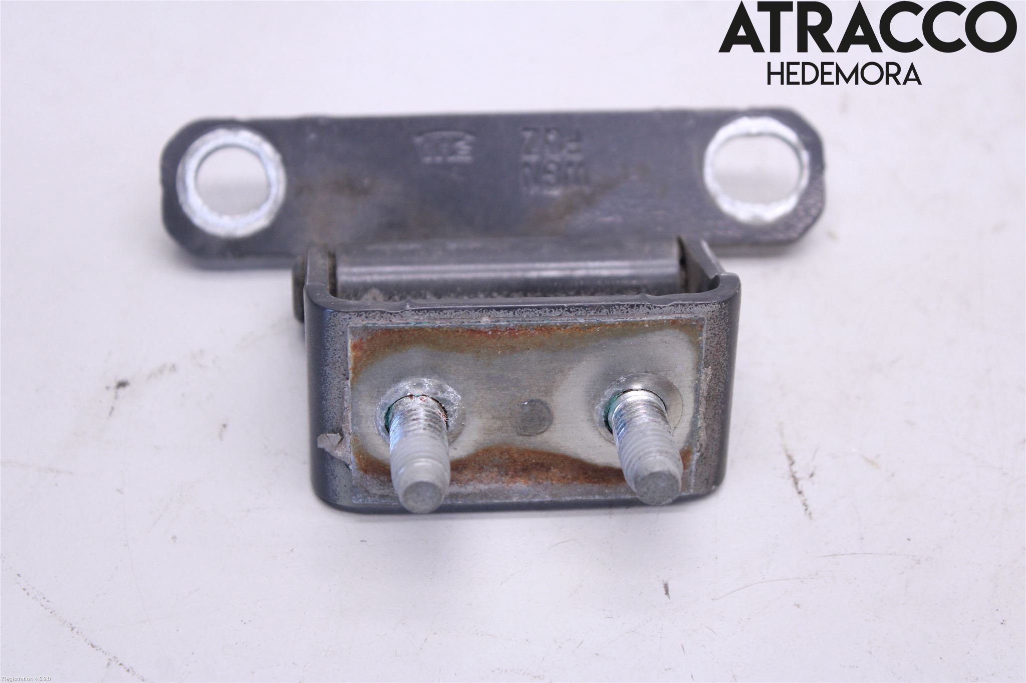 Hyundai SANTA FE 13-18 Bakluckegångjärn Vä