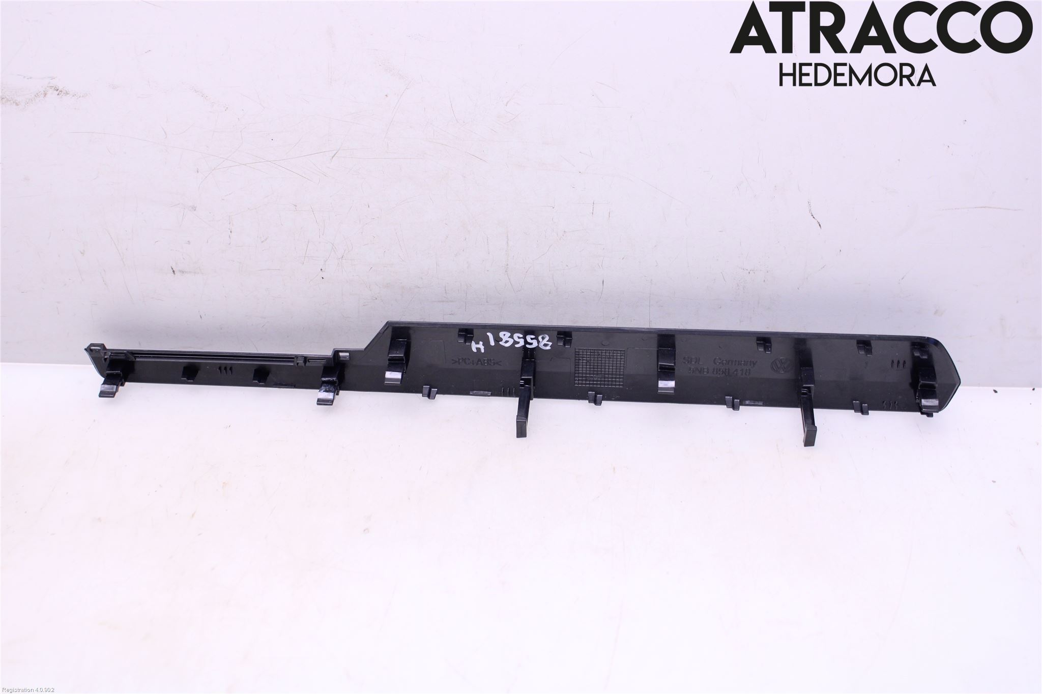 Volkswagen VW TIGUAN 16-24 Instrumentbräda Inlägg-Dekorlist