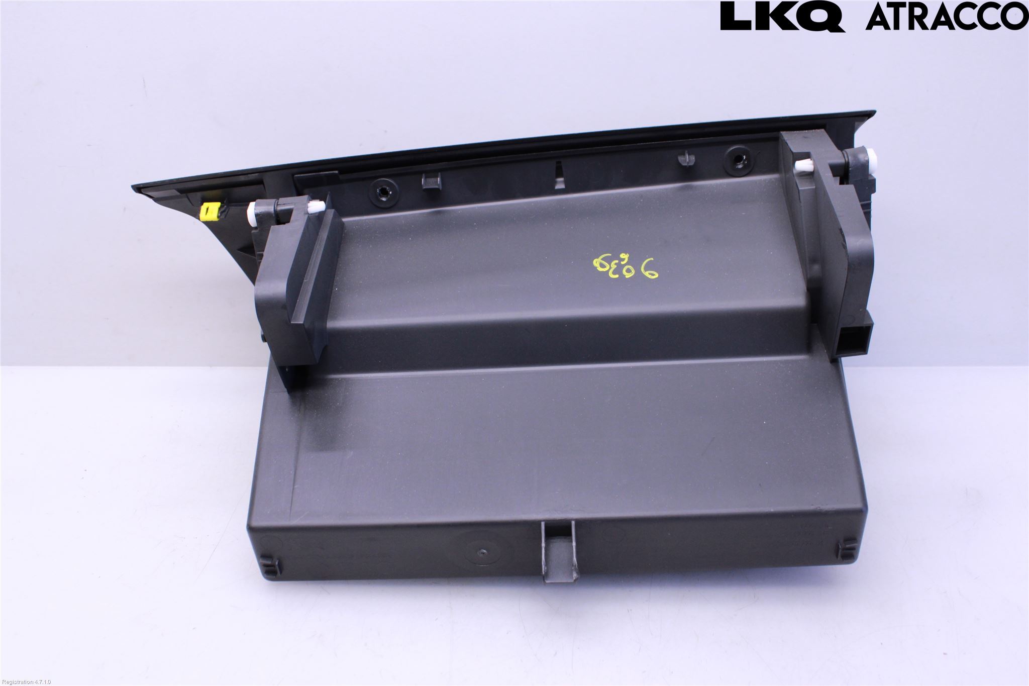 Toyota PROACE II 16- Handskfack