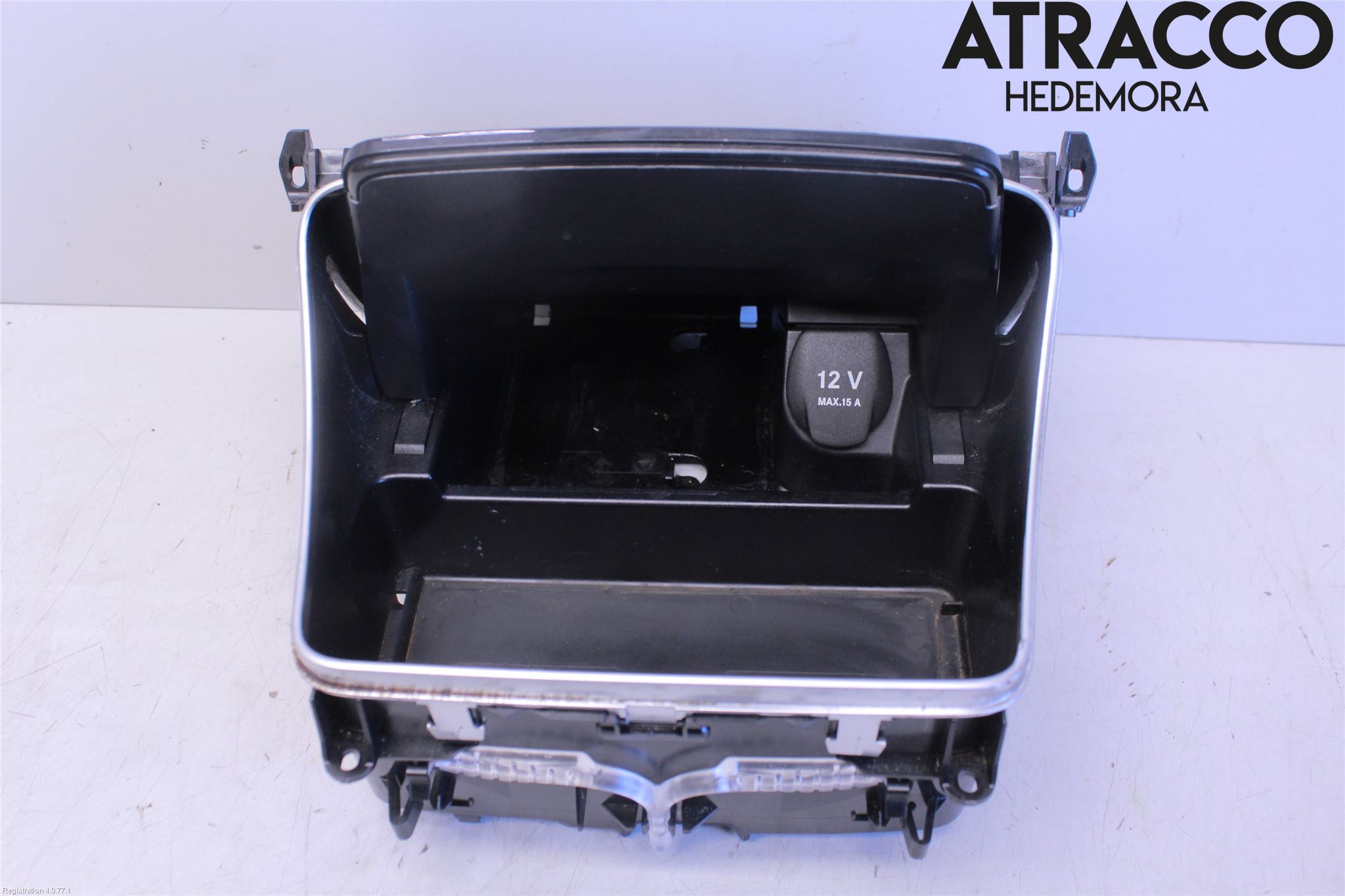 Mercedes-Benz MB C-KLASS (W205) 14-21 Instrumentbräda Förvaringsfack