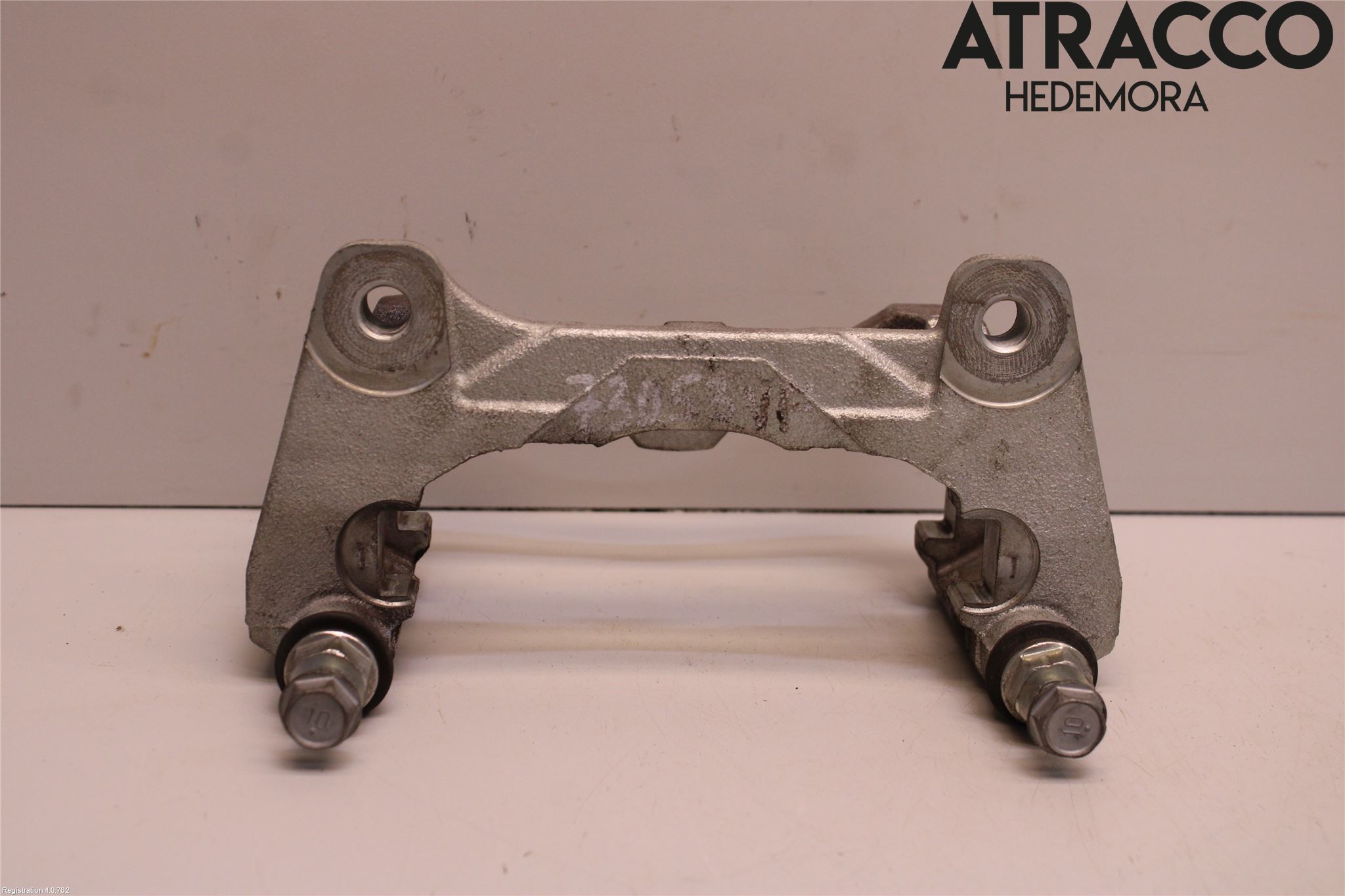 Lexus UX/300e 19- Bromsokshållare