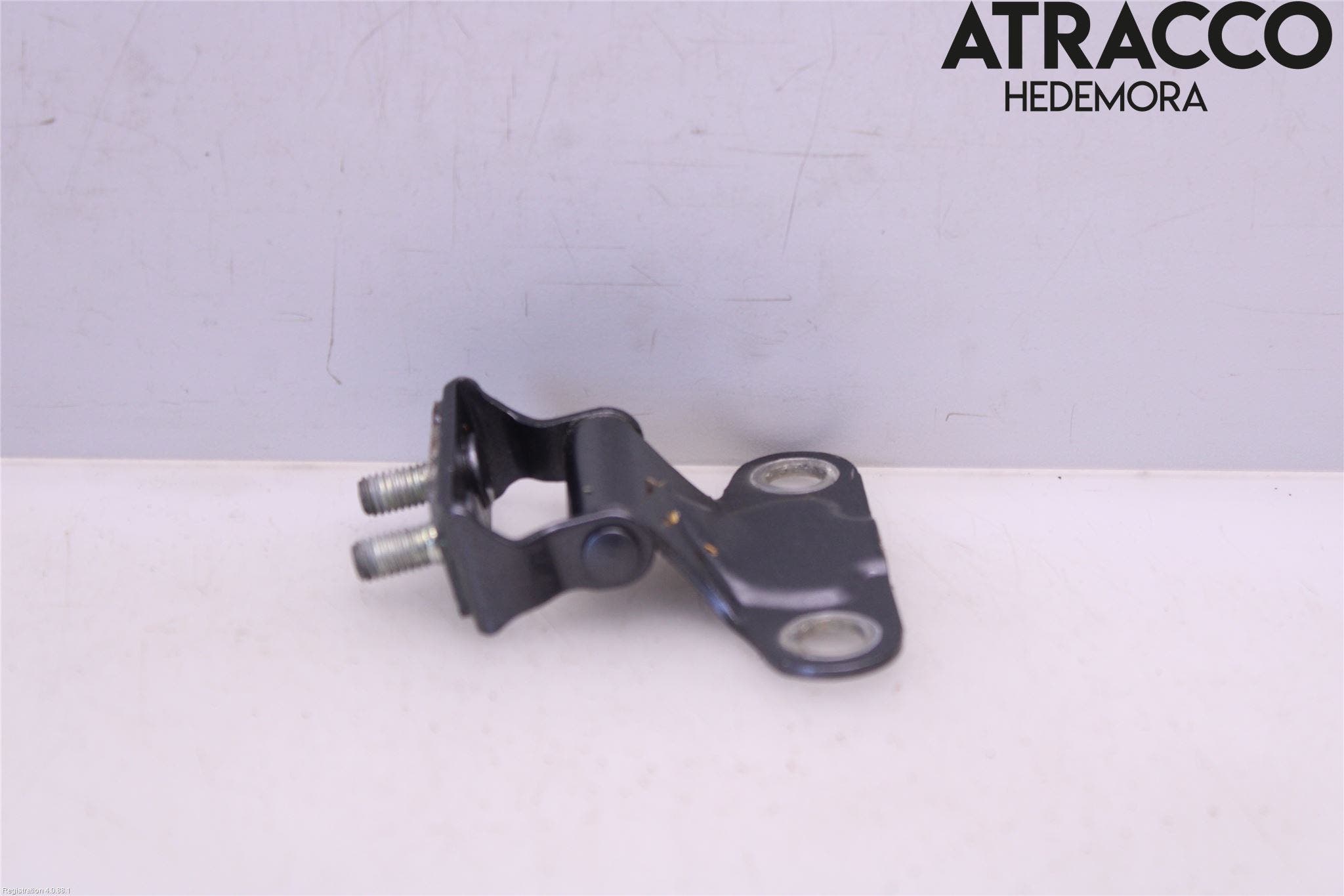 Toyota C-HR 16-23 Bakluckegångjärn Hö