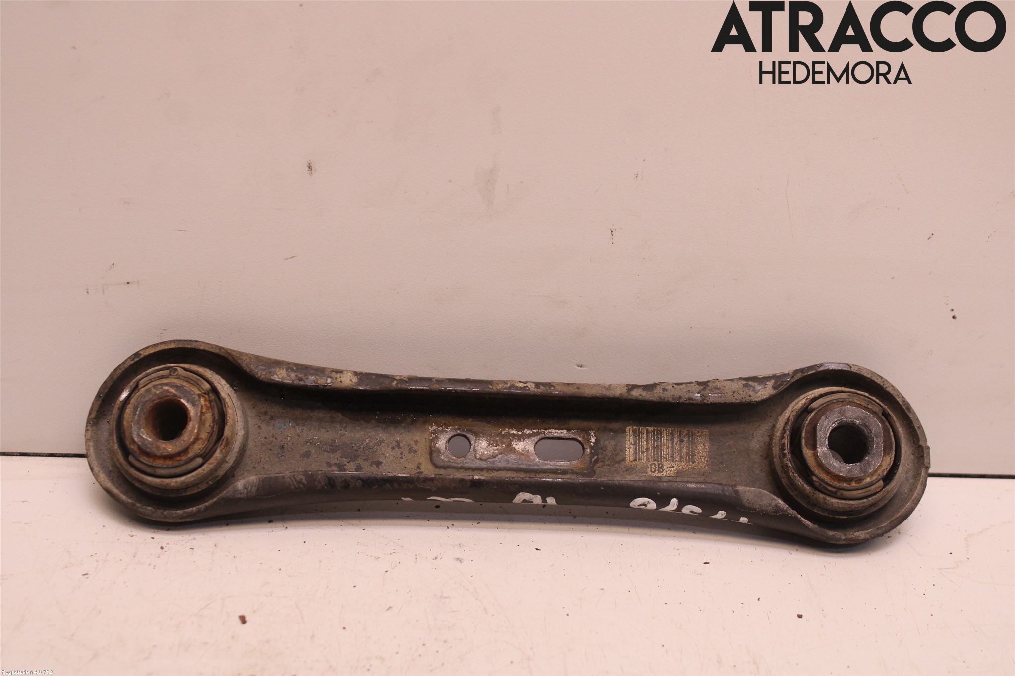 Volvo XC70 14-16 Bärarm Bak Höger