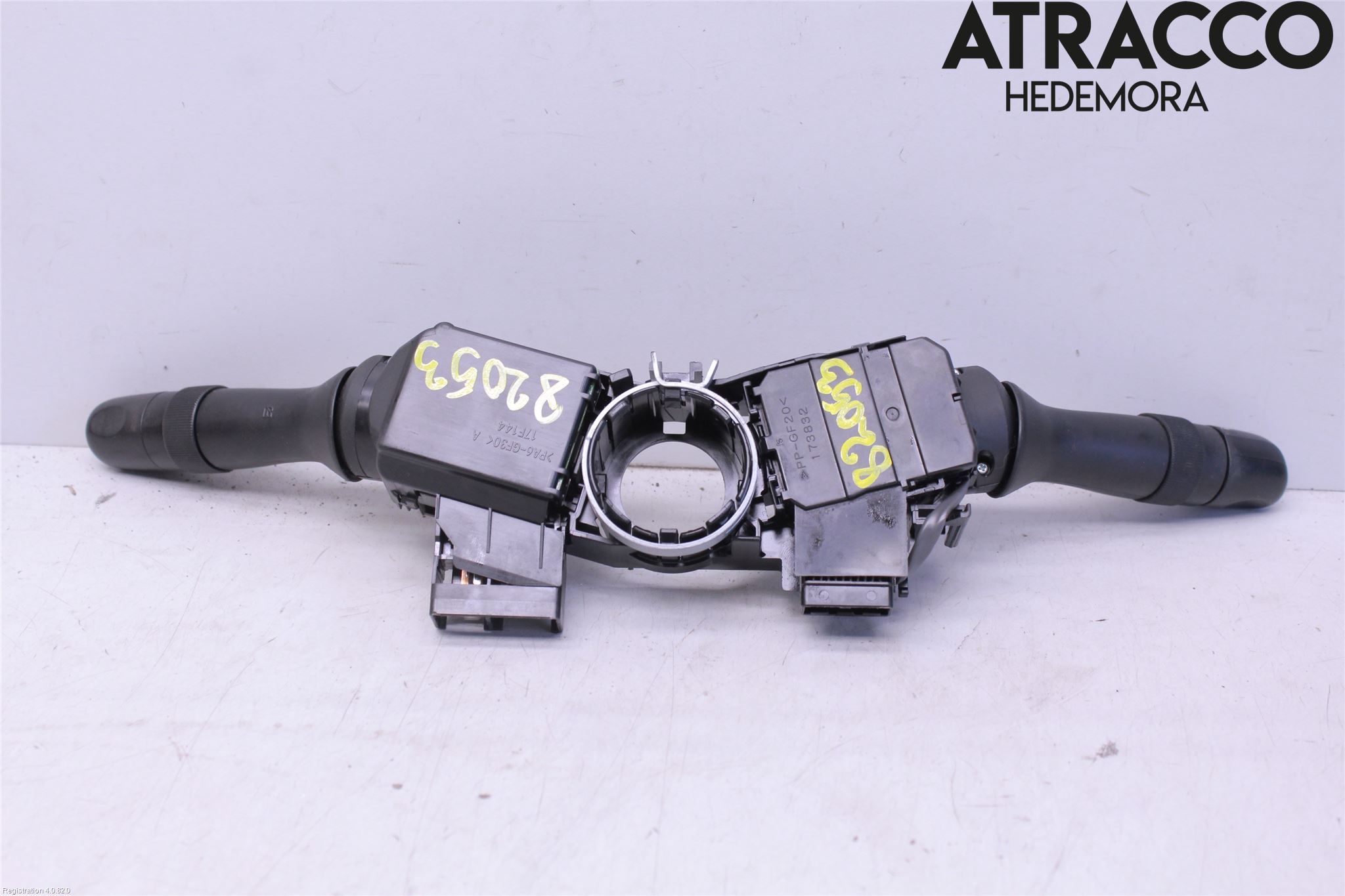 Toyota AVENSIS 09-15 Spakcentral